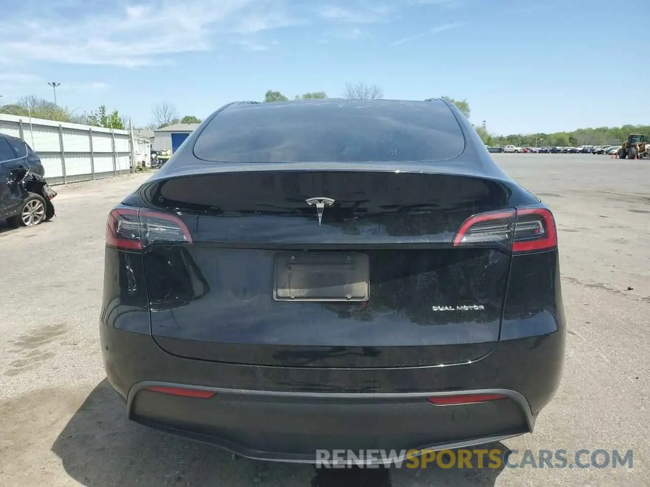 6 Photograph of a damaged car 7SAYGAEE1PF709673 TESLA MODEL Y 2023