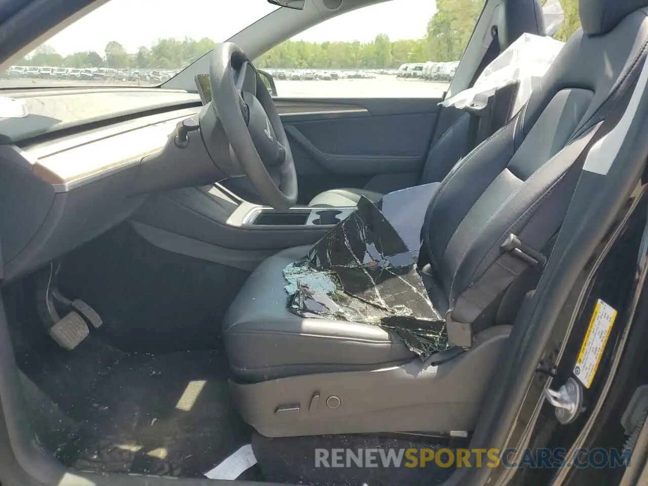7 Photograph of a damaged car 7SAYGAEE1PF709673 TESLA MODEL Y 2023