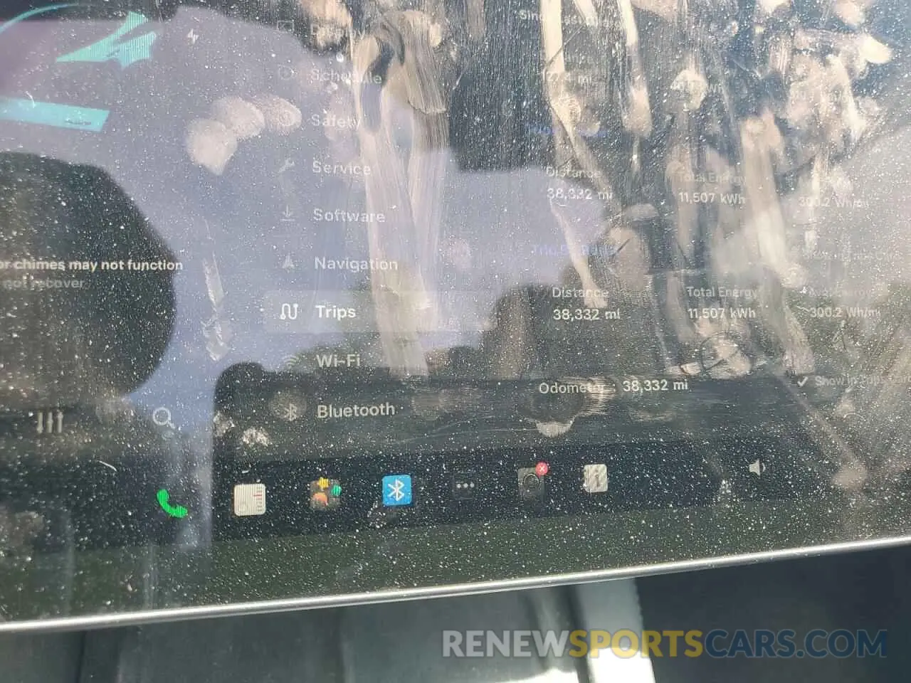 9 Photograph of a damaged car 7SAYGAEE1PF709673 TESLA MODEL Y 2023