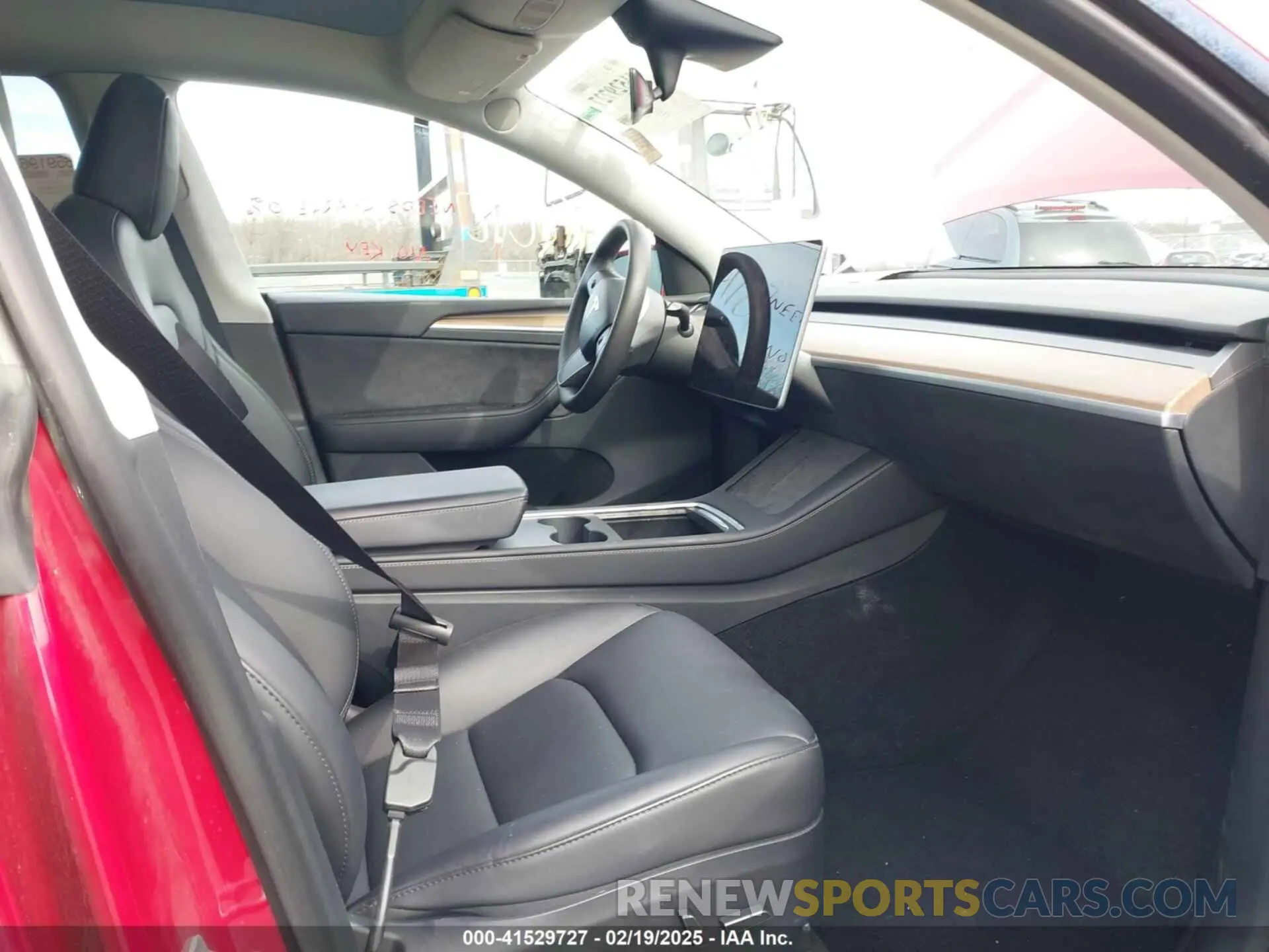 5 Photograph of a damaged car 7SAYGAEE1PF745038 TESLA MODEL Y 2023