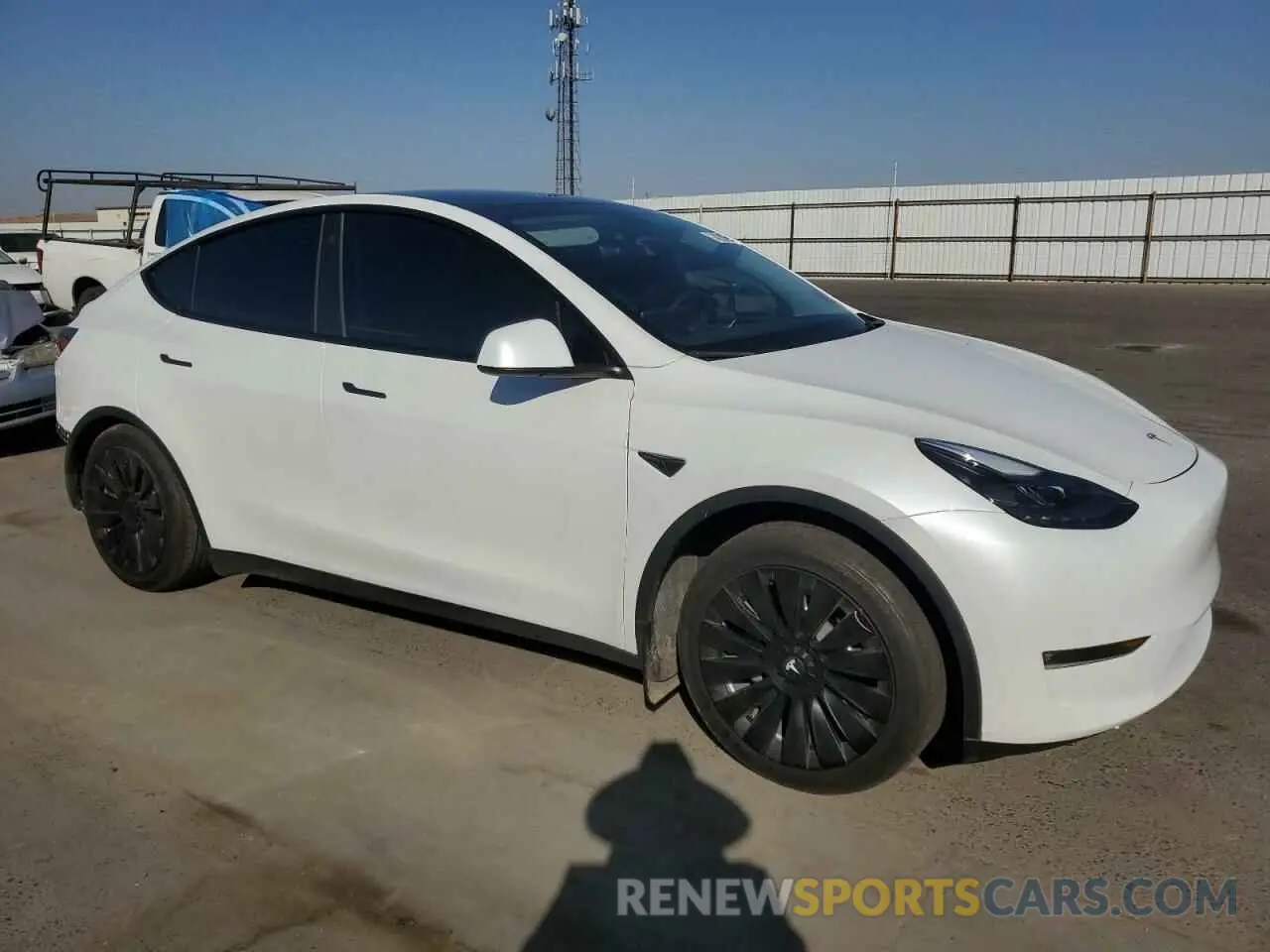 4 Photograph of a damaged car 7SAYGAEE1PF780517 TESLA MODEL Y 2023