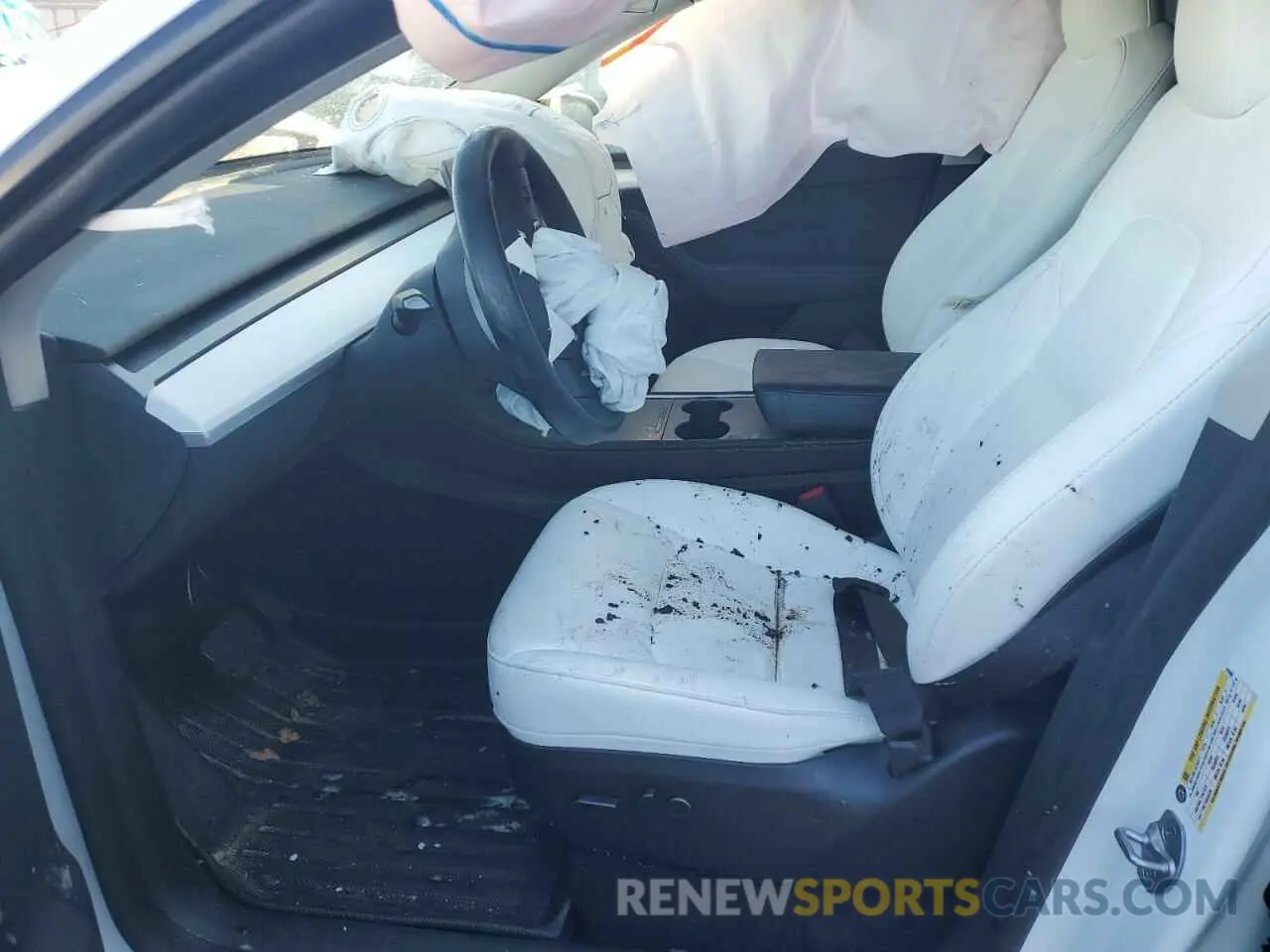 7 Photograph of a damaged car 7SAYGAEE1PF810888 TESLA MODEL Y 2023