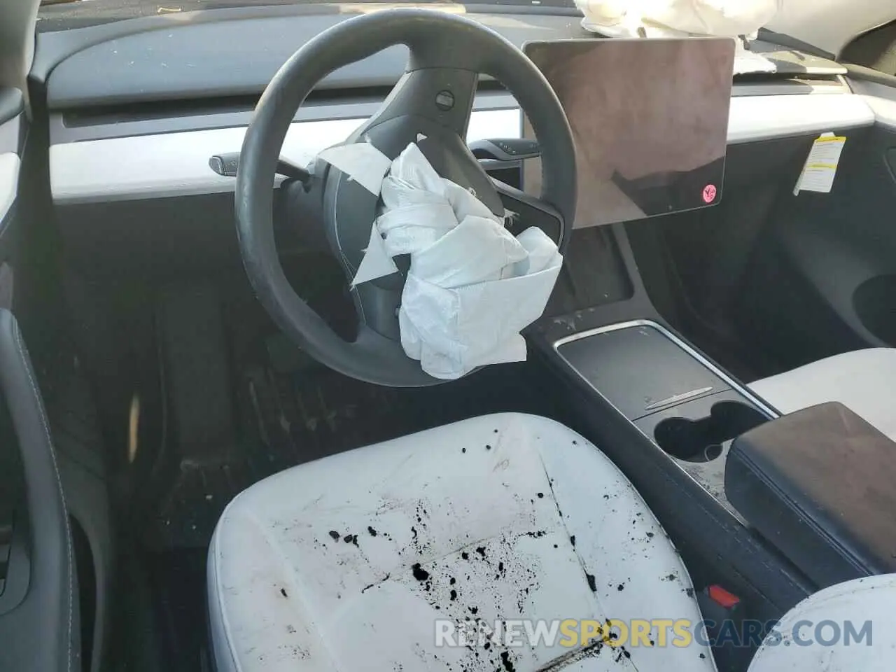 8 Photograph of a damaged car 7SAYGAEE1PF810888 TESLA MODEL Y 2023