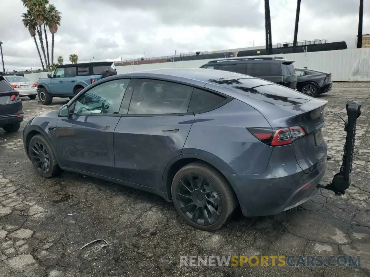2 Photograph of a damaged car 7SAYGAEE1PF824385 TESLA MODEL Y 2023