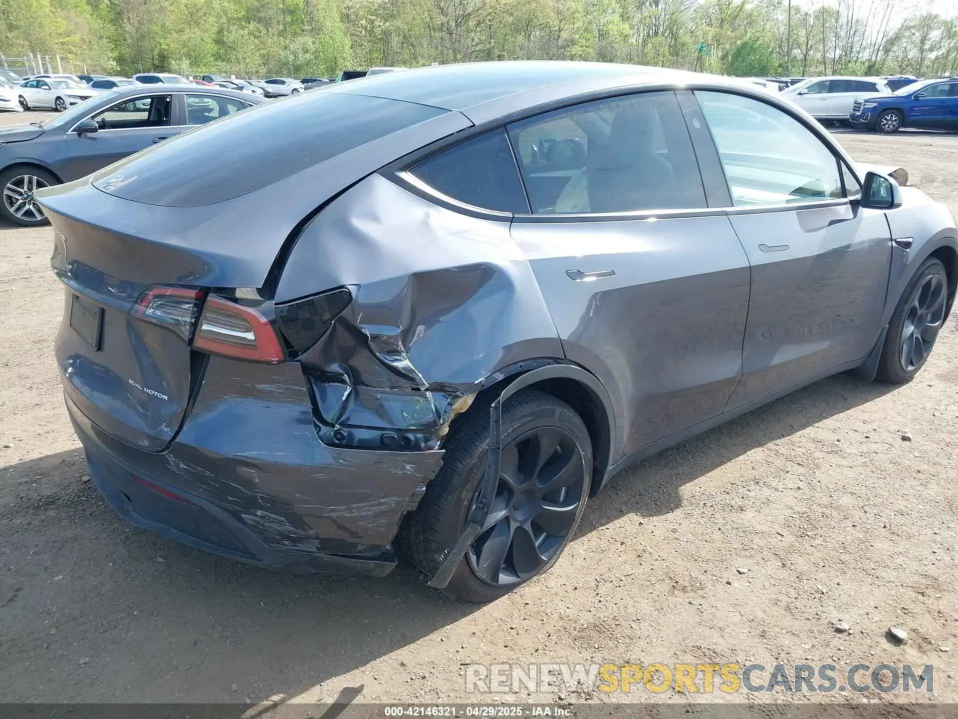 19 Photograph of a damaged car 7SAYGAEE1PF889267 TESLA MODEL Y 2023