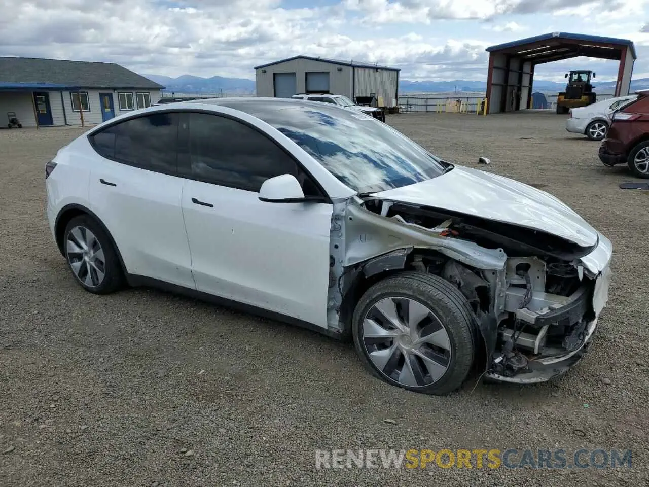 4 Photograph of a damaged car 7SAYGAEE2PF584621 TESLA MODEL Y 2023