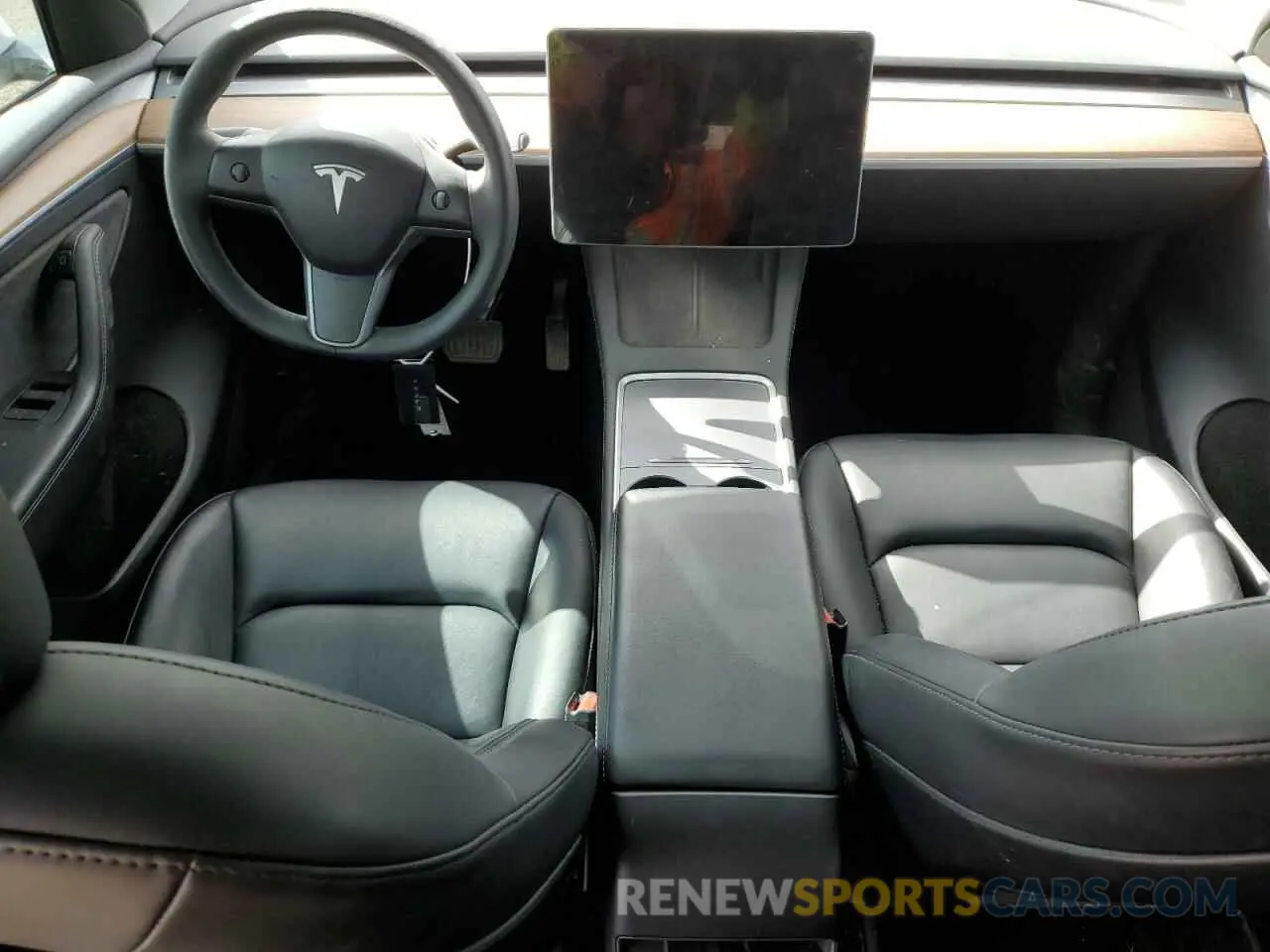 8 Photograph of a damaged car 7SAYGAEE2PF584621 TESLA MODEL Y 2023