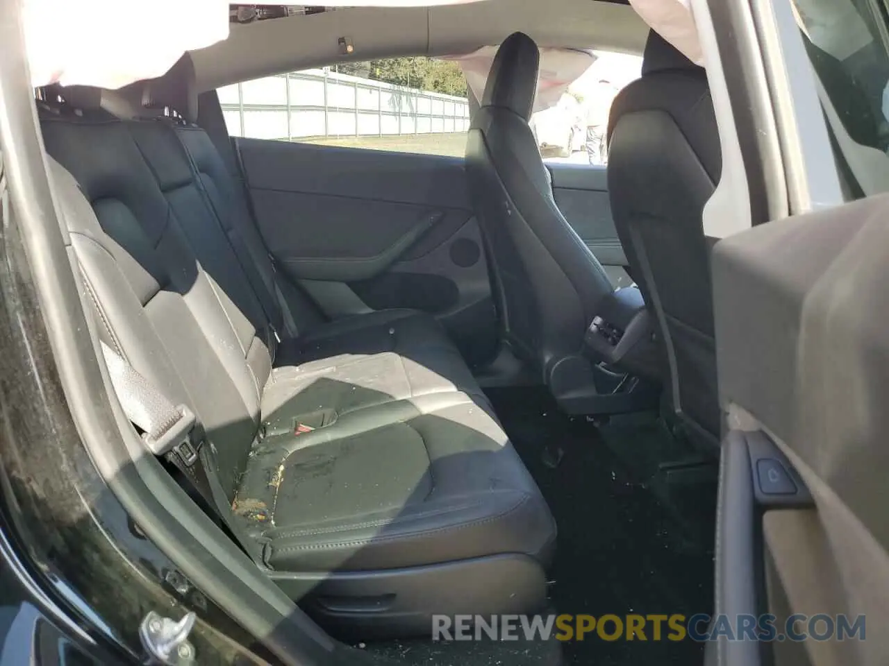 10 Photograph of a damaged car 7SAYGAEE2PF627225 TESLA MODEL Y 2023