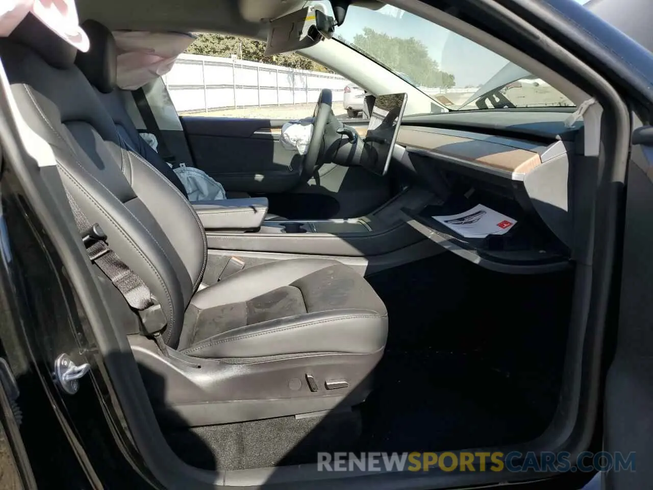 7 Photograph of a damaged car 7SAYGAEE2PF627225 TESLA MODEL Y 2023