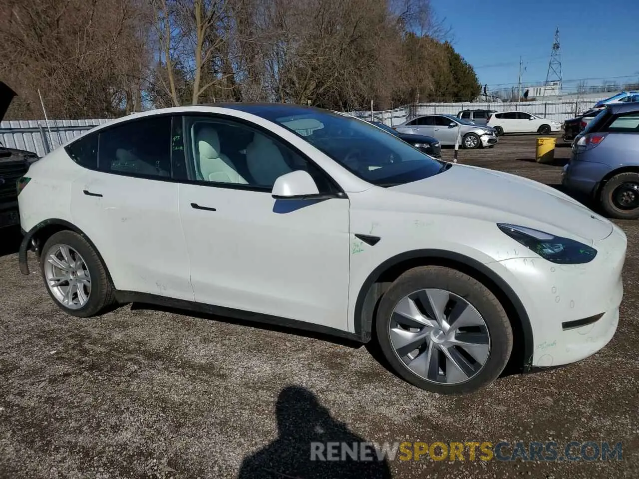 4 Photograph of a damaged car 7SAYGAEE2PF758235 TESLA MODEL Y 2023