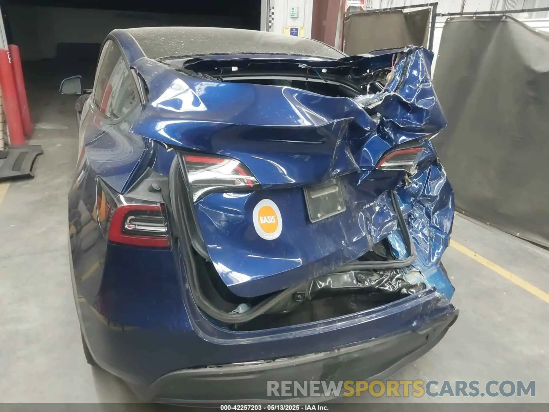 6 Photograph of a damaged car 7SAYGAEE2PF773382 TESLA MODEL Y 2023