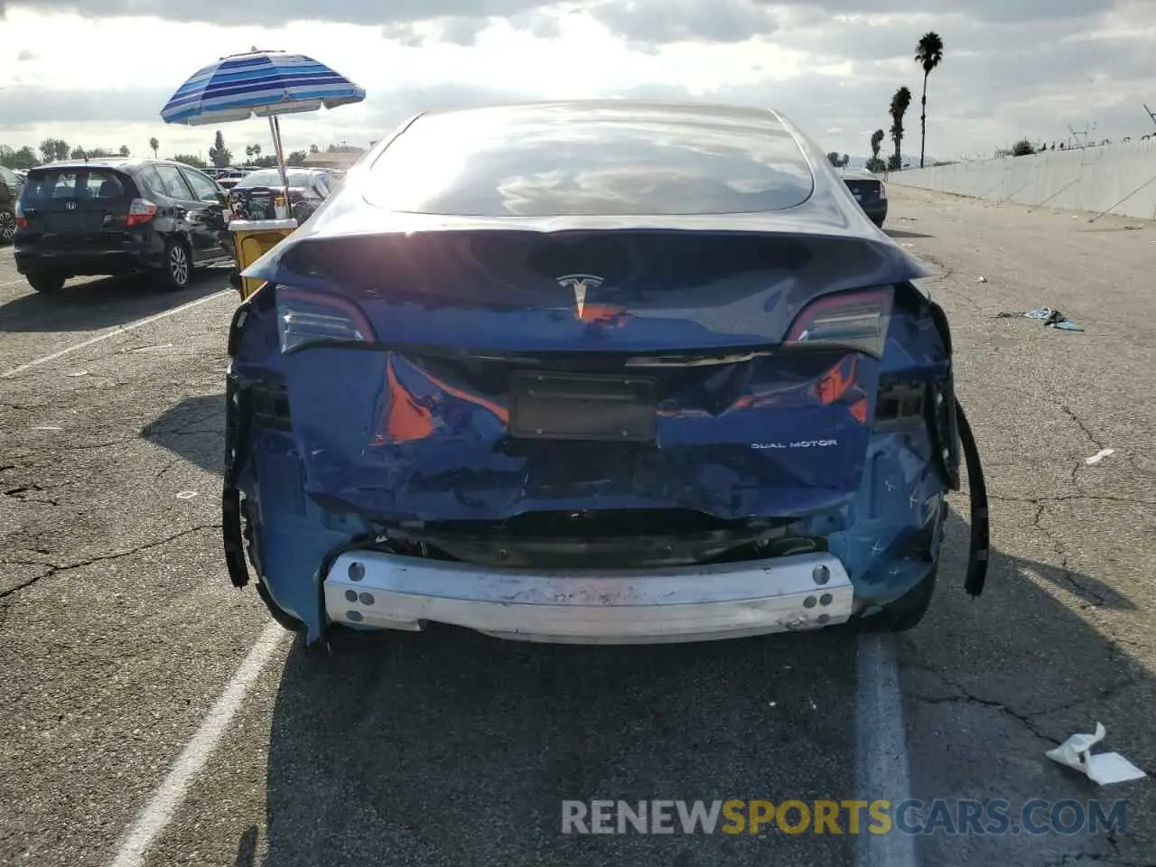 6 Photograph of a damaged car 7SAYGAEE2PF823875 TESLA MODEL Y 2023