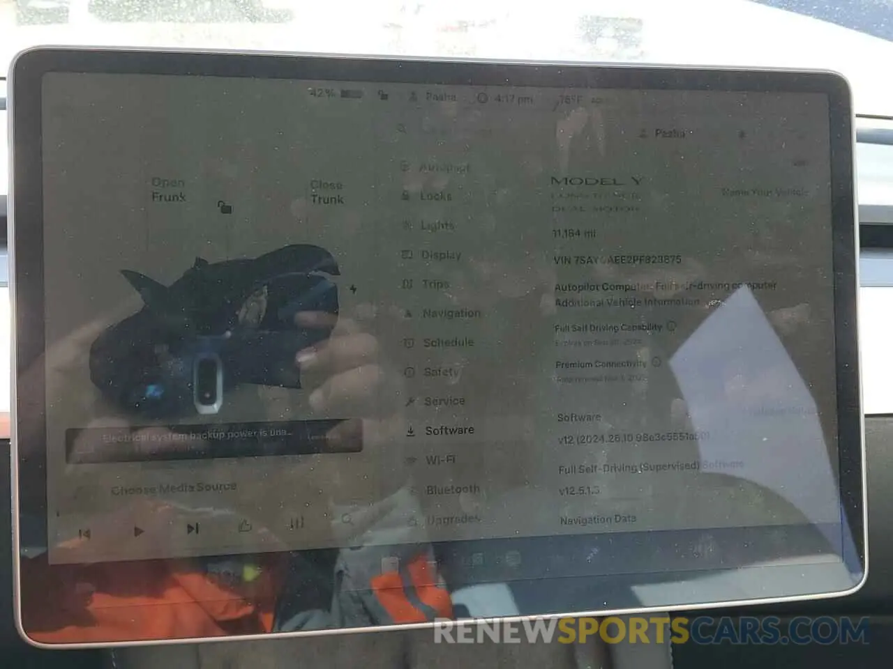 9 Photograph of a damaged car 7SAYGAEE2PF823875 TESLA MODEL Y 2023