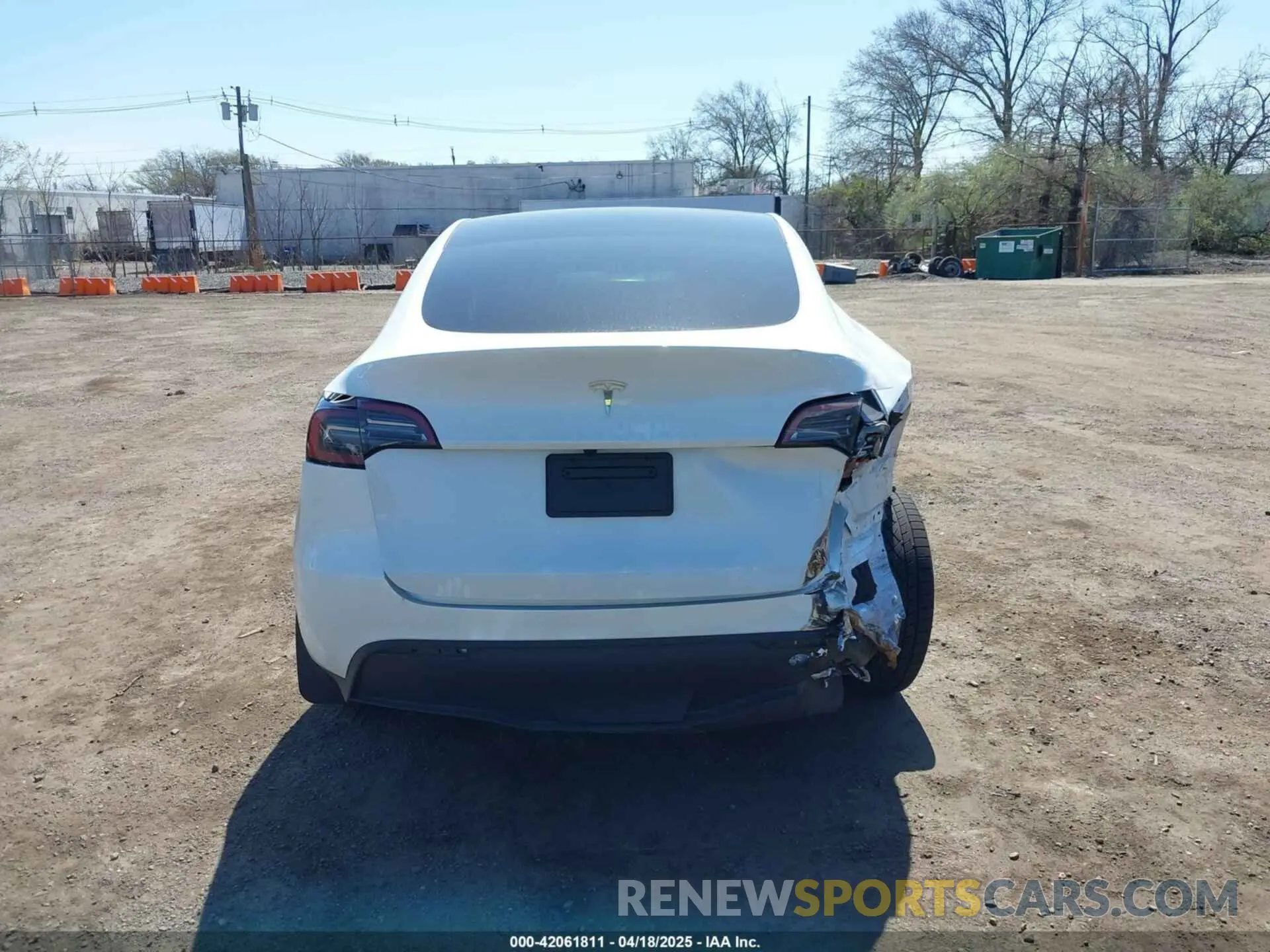16 Photograph of a damaged car 7SAYGAEE2PF839171 TESLA MODEL Y 2023