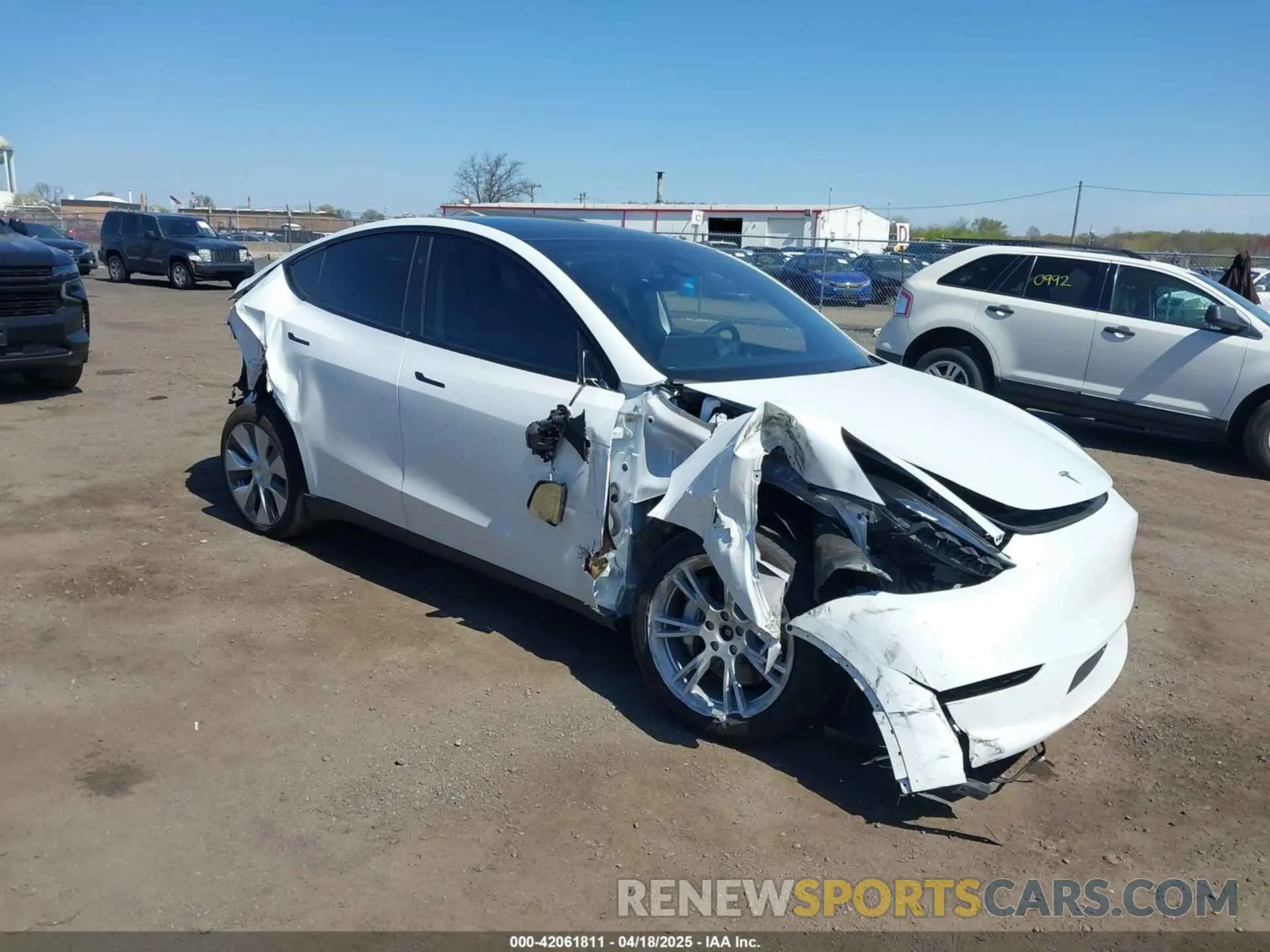 6 Photograph of a damaged car 7SAYGAEE2PF839171 TESLA MODEL Y 2023
