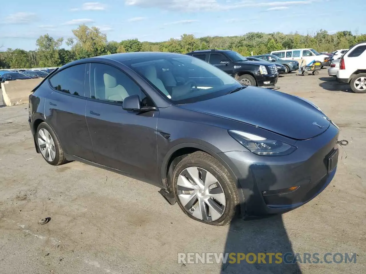 4 Photograph of a damaged car 7SAYGAEE2PF868962 TESLA MODEL Y 2023
