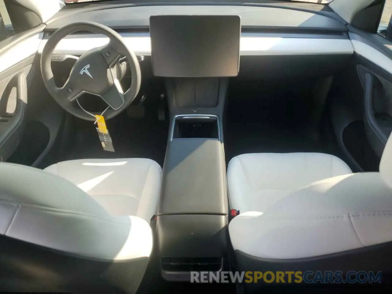 8 Photograph of a damaged car 7SAYGAEE2PF868962 TESLA MODEL Y 2023