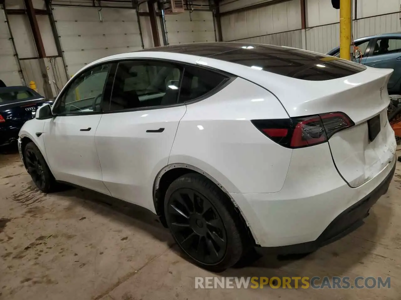 2 Photograph of a damaged car 7SAYGAEE2PF873577 TESLA MODEL Y 2023