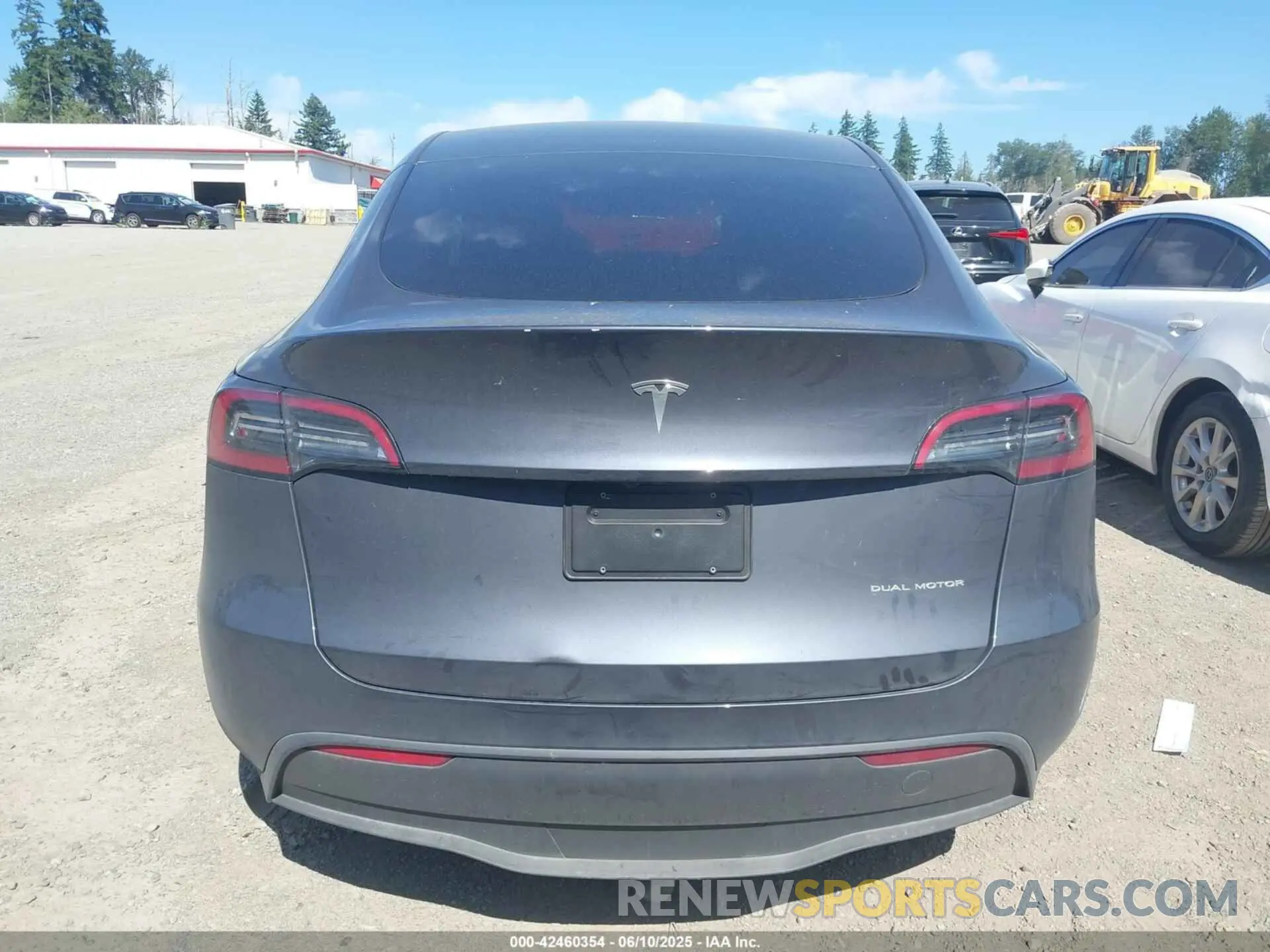 17 Photograph of a damaged car 7SAYGAEE2PF910479 TESLA MODEL Y 2023