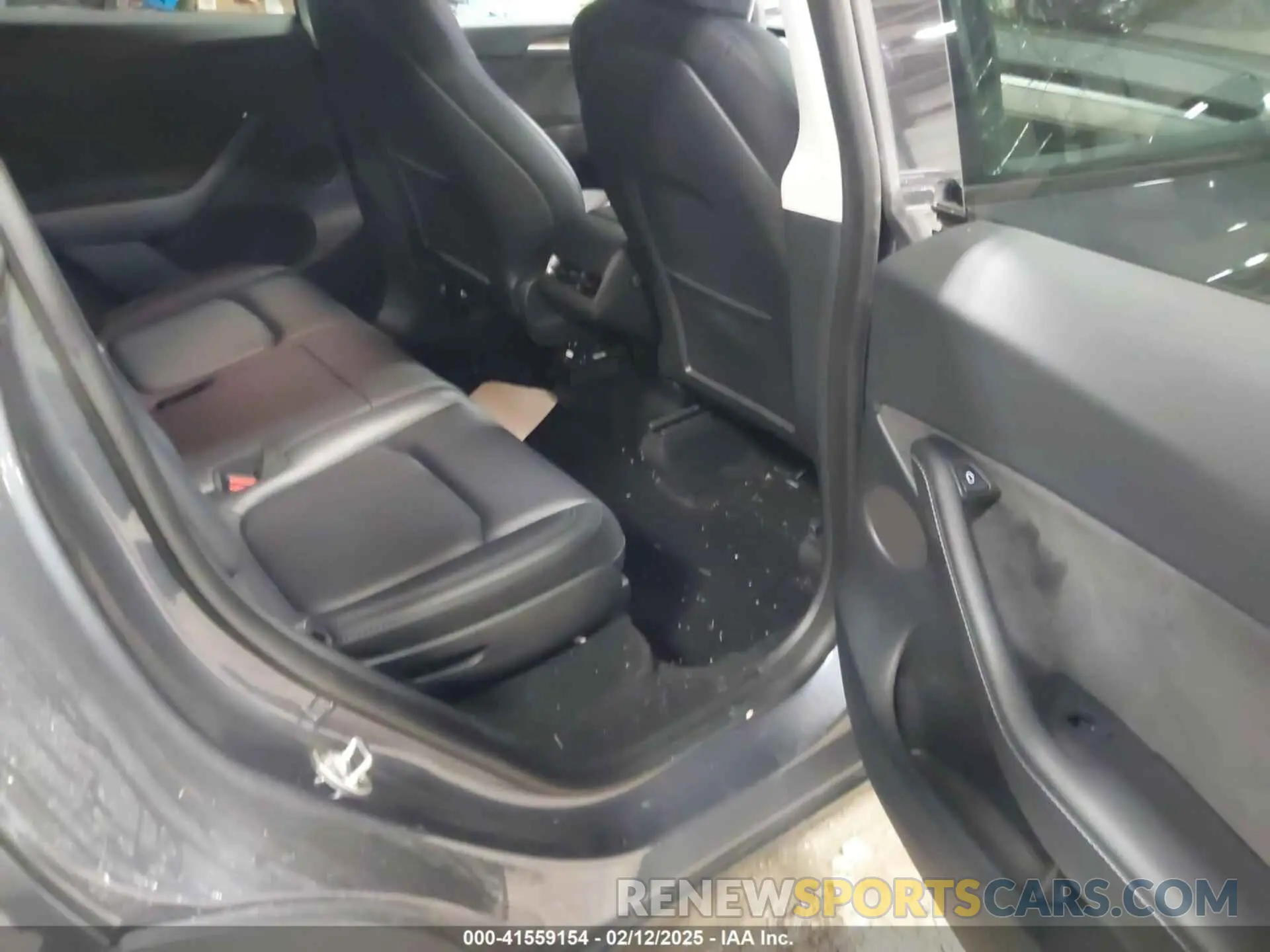 8 Photograph of a damaged car 7SAYGAEE3PF690592 TESLA MODEL Y 2023