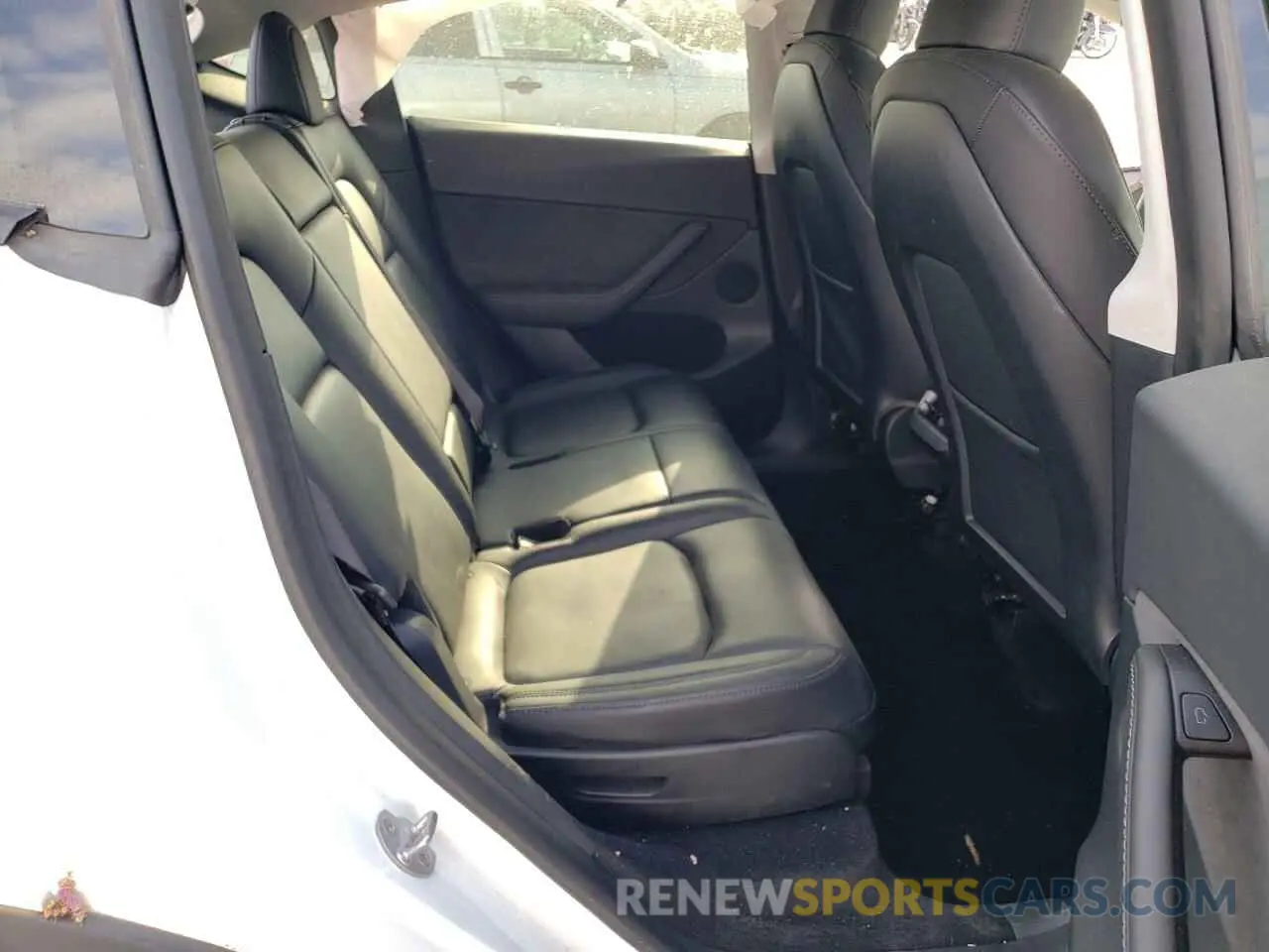 11 Photograph of a damaged car 7SAYGAEE3PF753948 TESLA MODEL Y 2023
