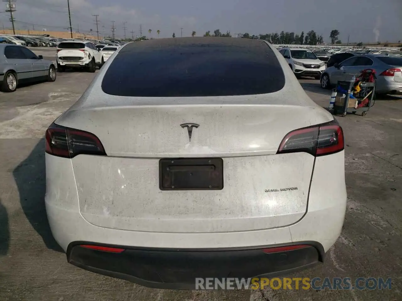 6 Photograph of a damaged car 7SAYGAEE3PF753948 TESLA MODEL Y 2023