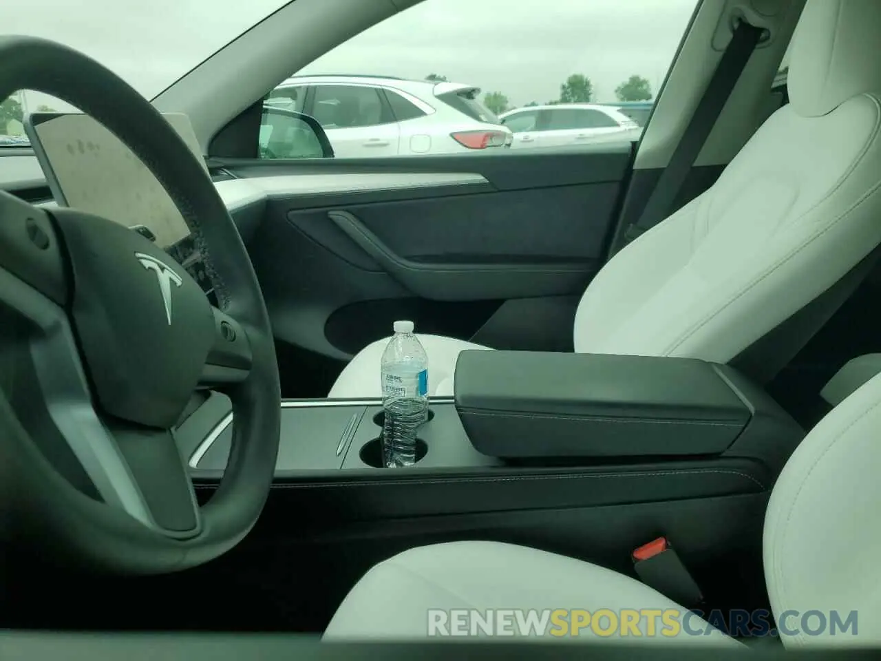 7 Photograph of a damaged car 7SAYGAEE3PF764769 TESLA MODEL Y 2023