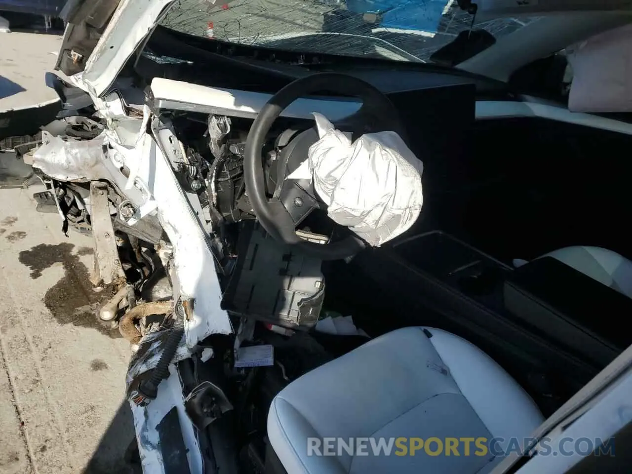 8 Photograph of a damaged car 7SAYGAEE3PF767171 TESLA MODEL Y 2023