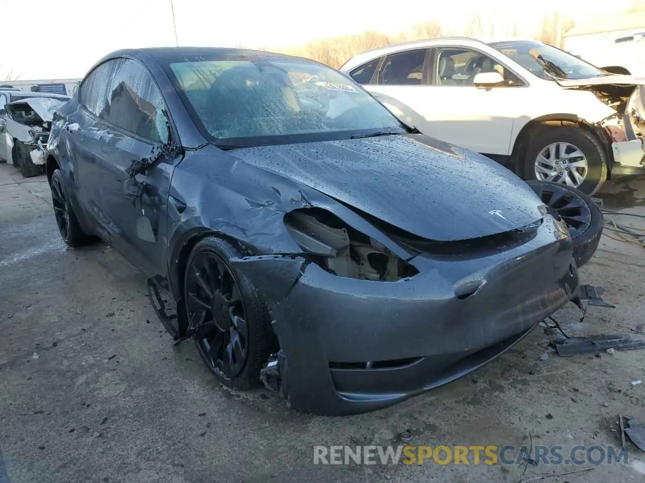 4 Photograph of a damaged car 7SAYGAEE3PF849918 TESLA MODEL Y 2023
