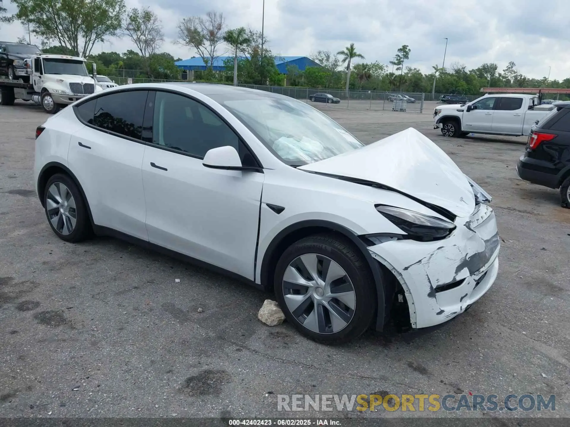 1 Photograph of a damaged car 7SAYGAEE3PF850437 TESLA MODEL Y 2023