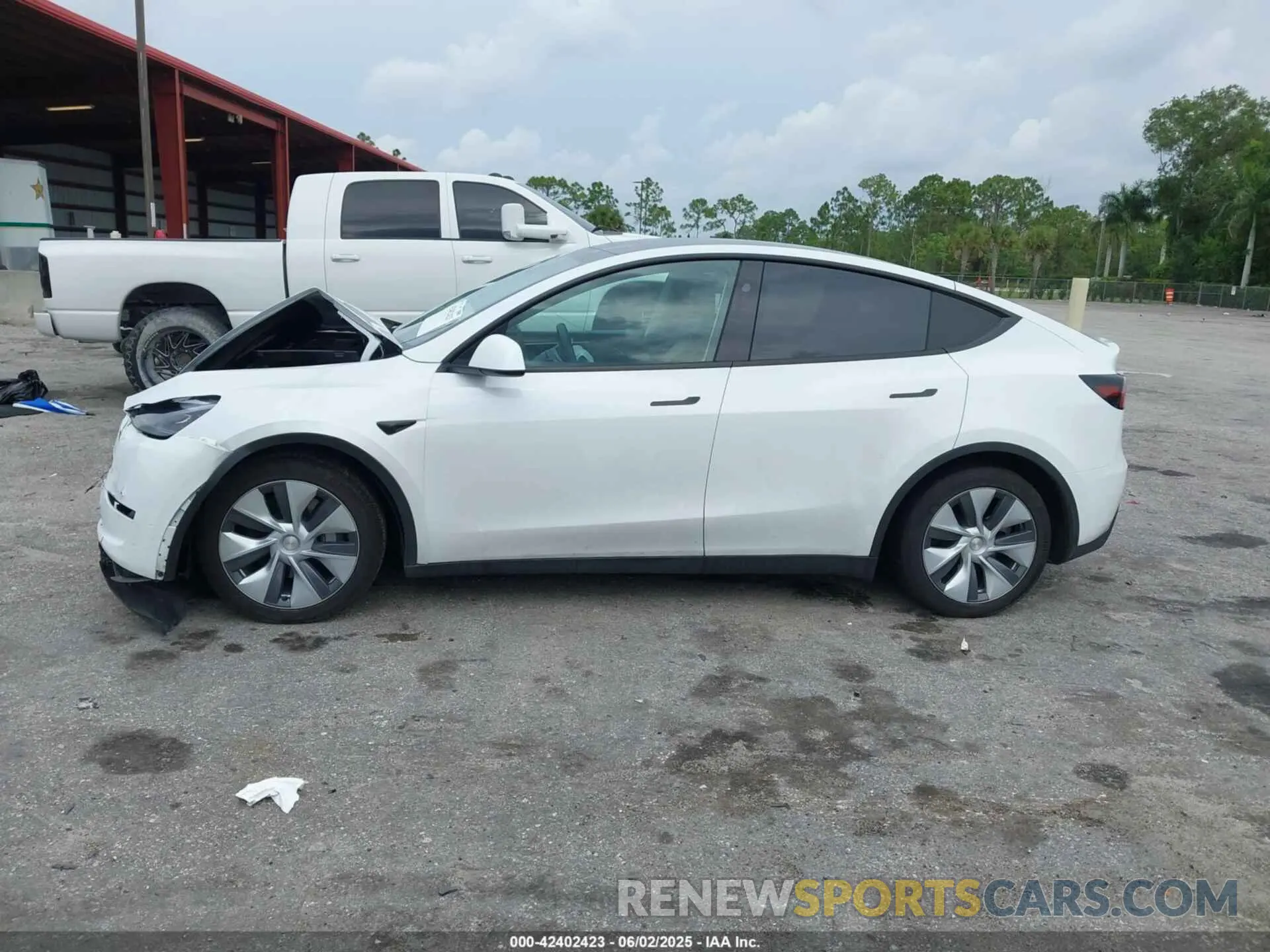 14 Photograph of a damaged car 7SAYGAEE3PF850437 TESLA MODEL Y 2023