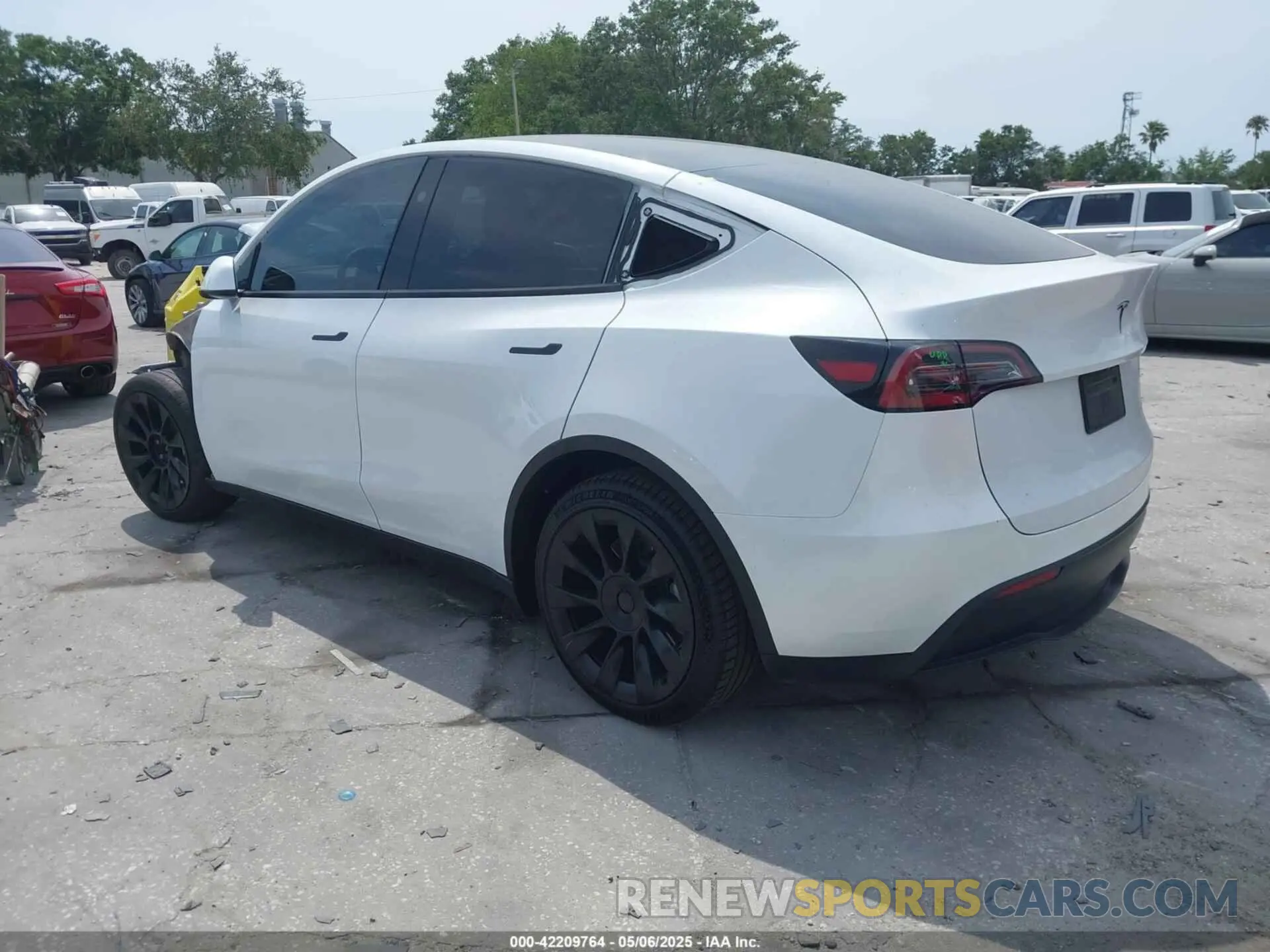 3 Photograph of a damaged car 7SAYGAEE3PF907784 TESLA MODEL Y 2023