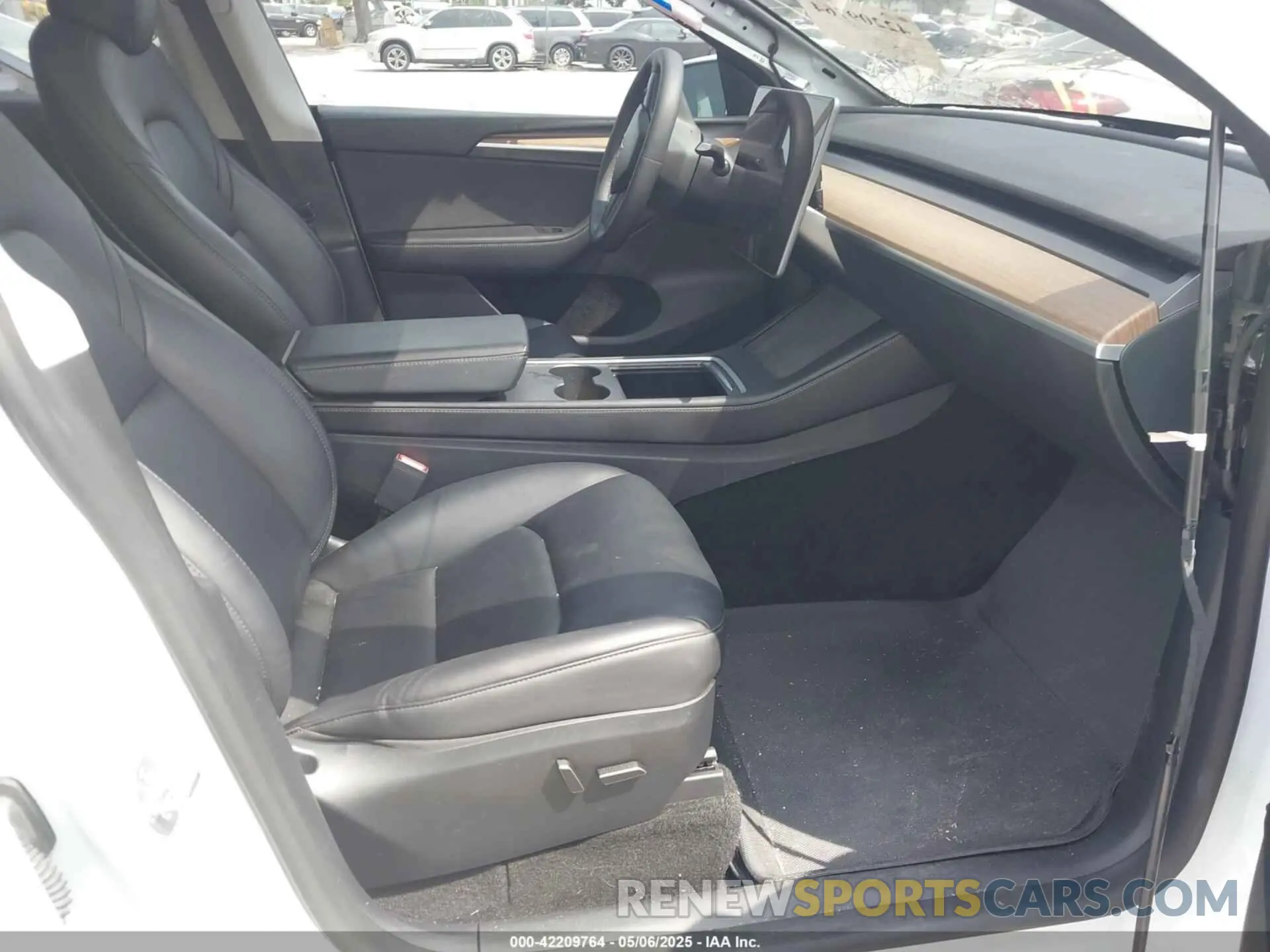 5 Photograph of a damaged car 7SAYGAEE3PF907784 TESLA MODEL Y 2023