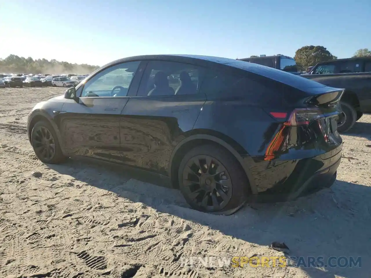 2 Photograph of a damaged car 7SAYGAEE3PF915156 TESLA MODEL Y 2023