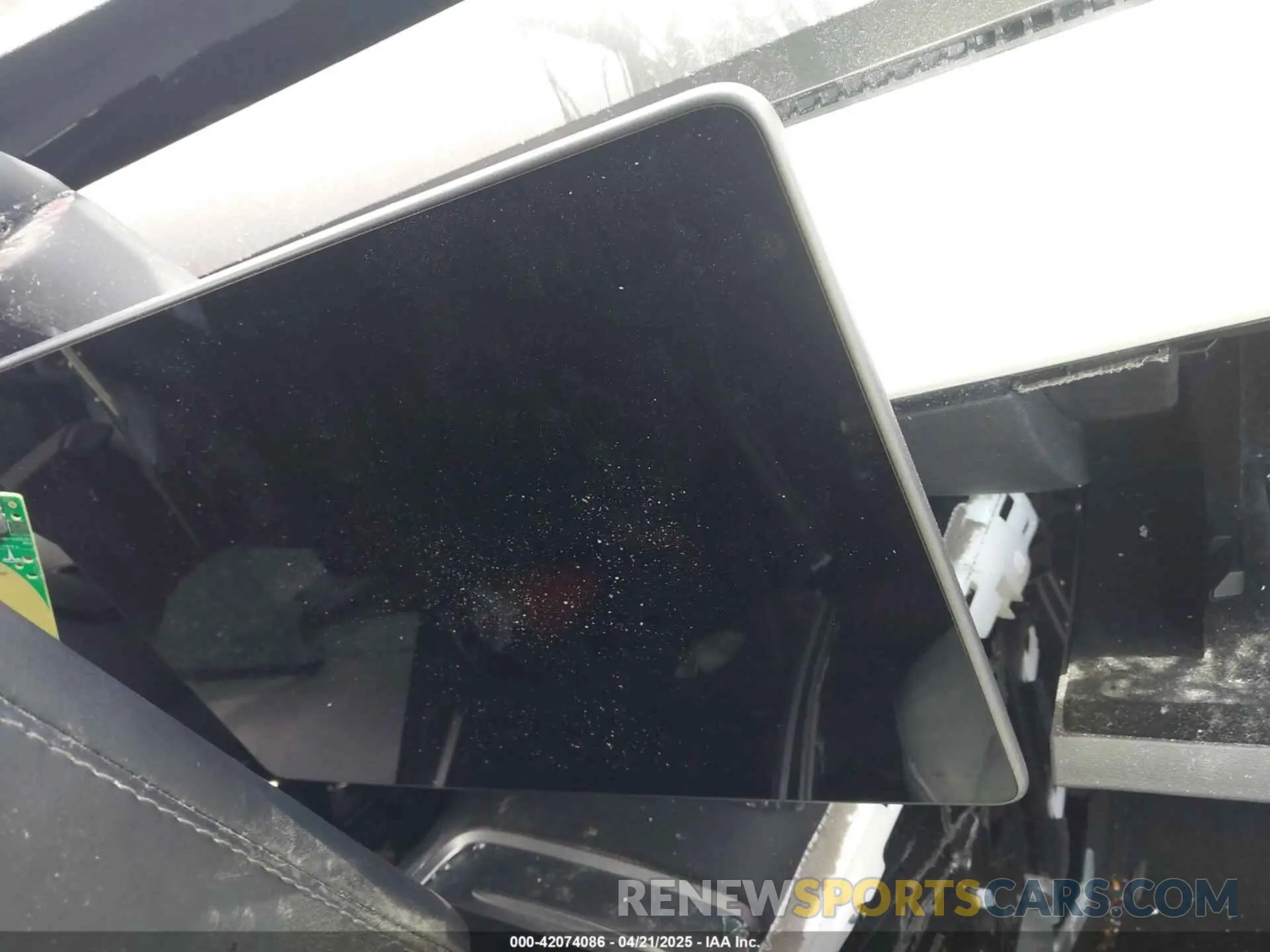 7 Photograph of a damaged car 7SAYGAEE3PF968049 TESLA MODEL Y 2023