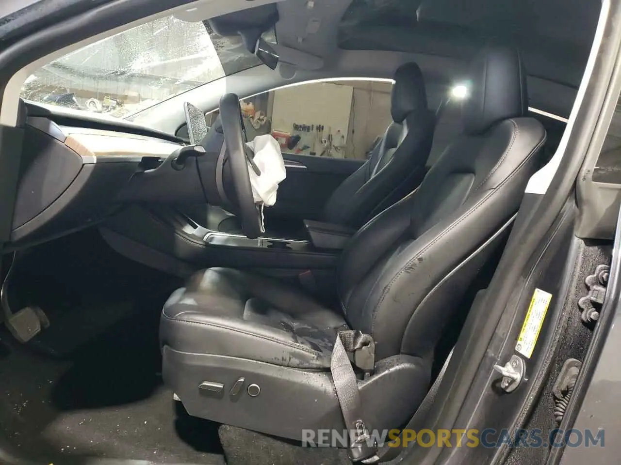 7 Photograph of a damaged car 7SAYGAEE3PF968231 TESLA MODEL Y 2023