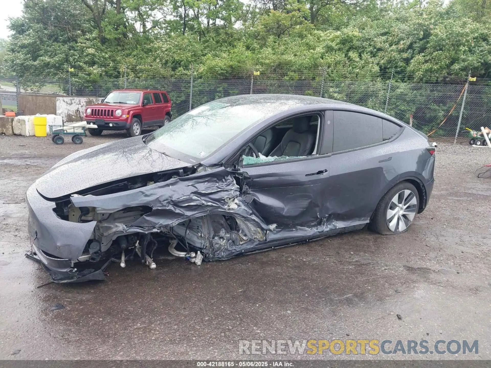 19 Photograph of a damaged car 7SAYGAEE3PF971954 TESLA MODEL Y 2023