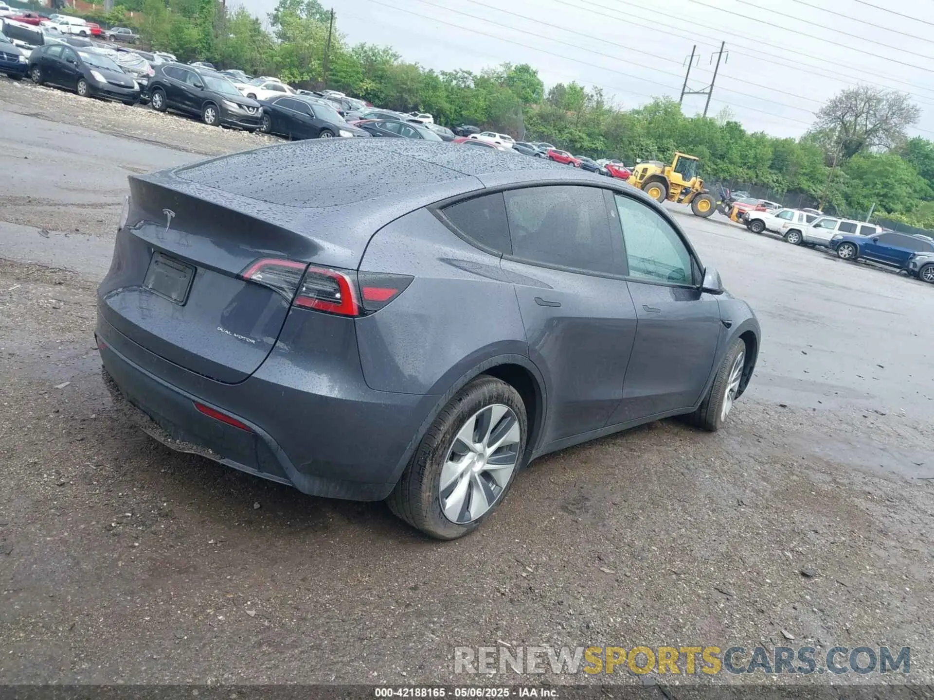 4 Photograph of a damaged car 7SAYGAEE3PF971954 TESLA MODEL Y 2023