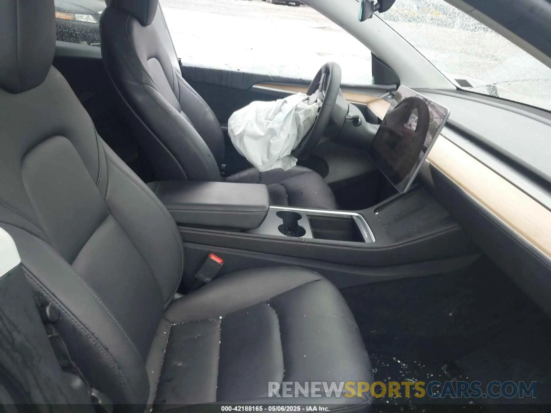 5 Photograph of a damaged car 7SAYGAEE3PF971954 TESLA MODEL Y 2023