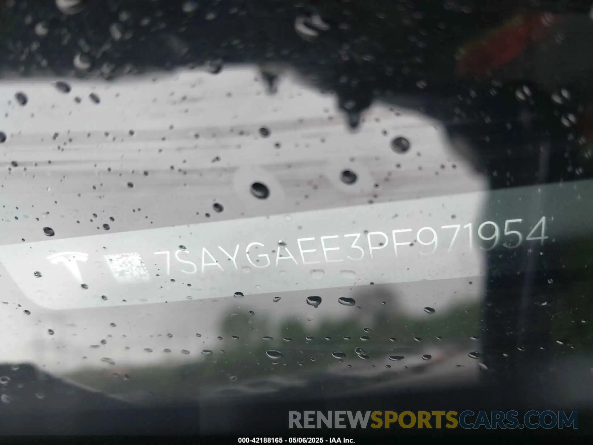 9 Photograph of a damaged car 7SAYGAEE3PF971954 TESLA MODEL Y 2023