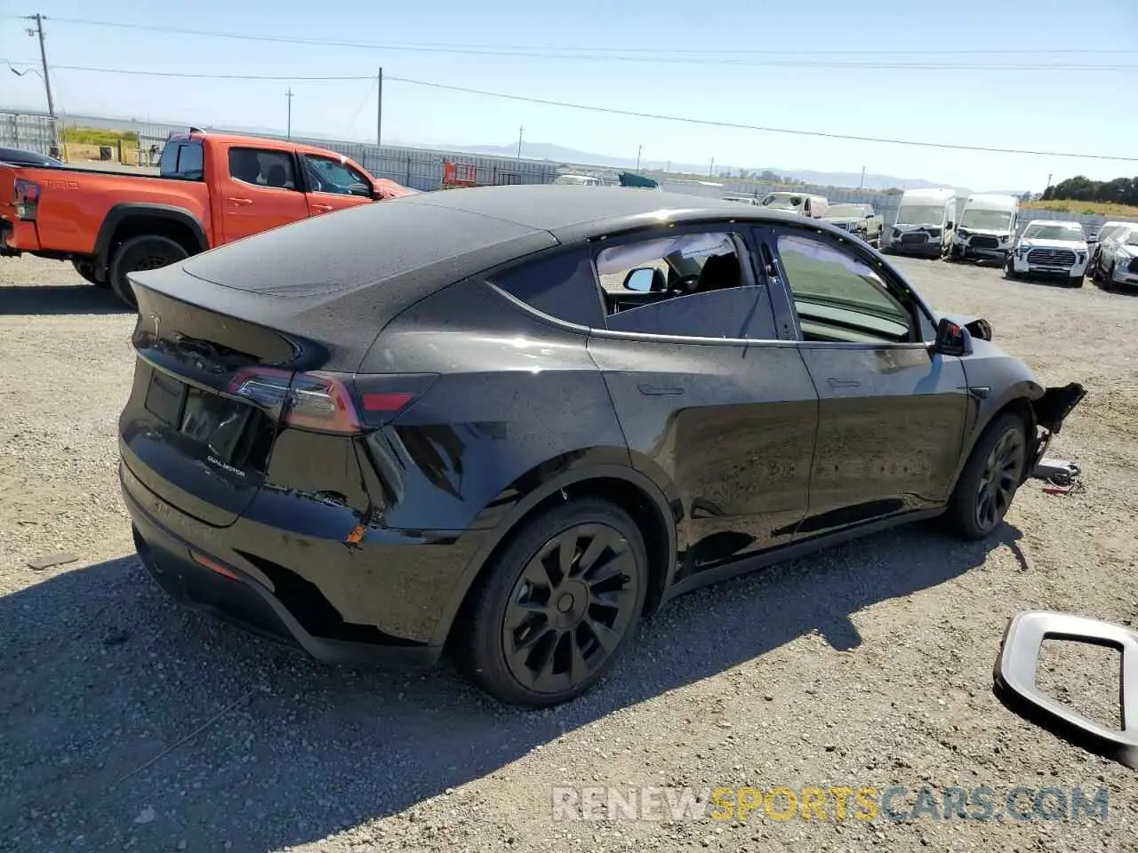 3 Photograph of a damaged car 7SAYGAEE4PF695123 TESLA MODEL Y 2023