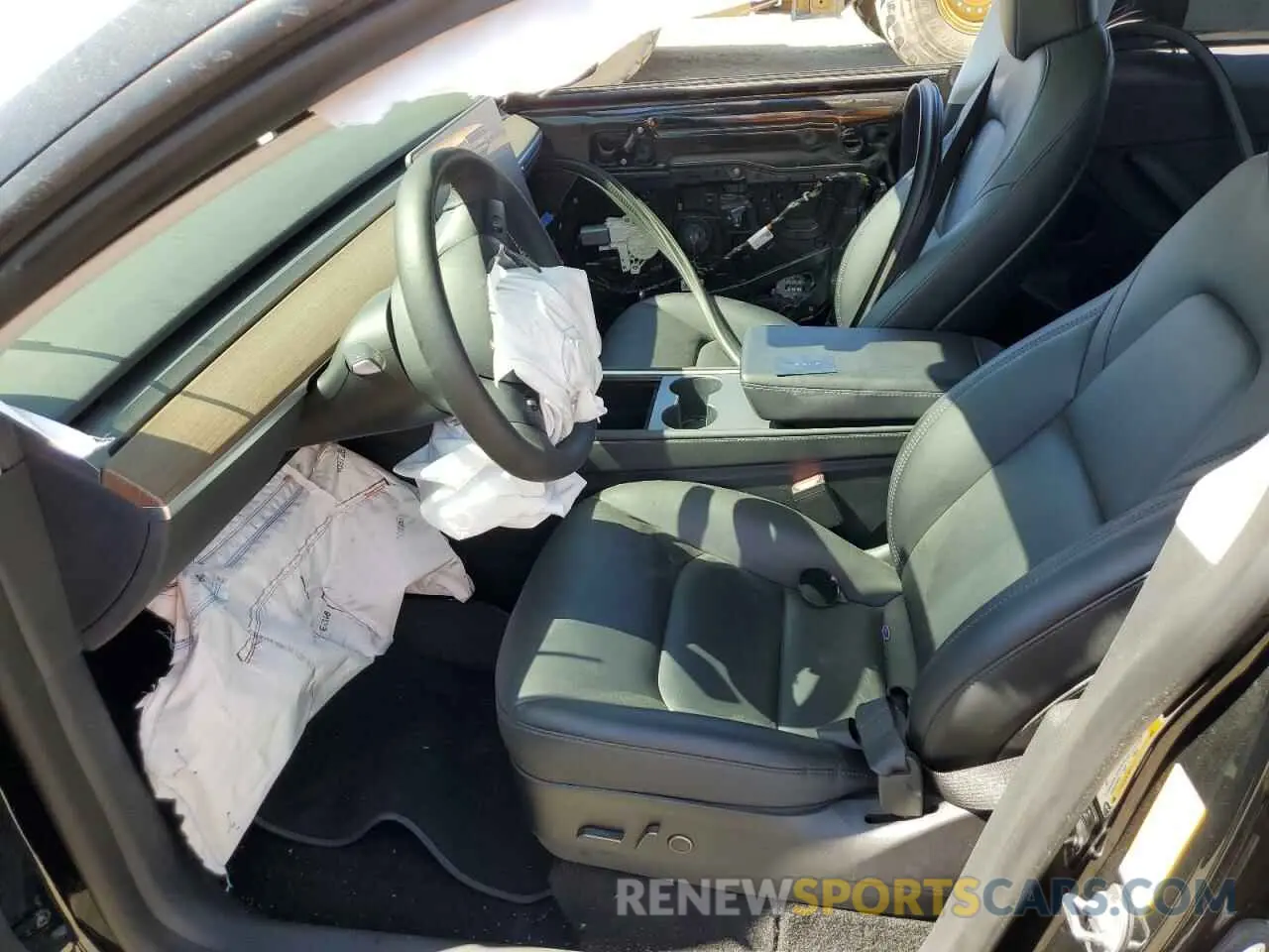 7 Photograph of a damaged car 7SAYGAEE4PF695123 TESLA MODEL Y 2023
