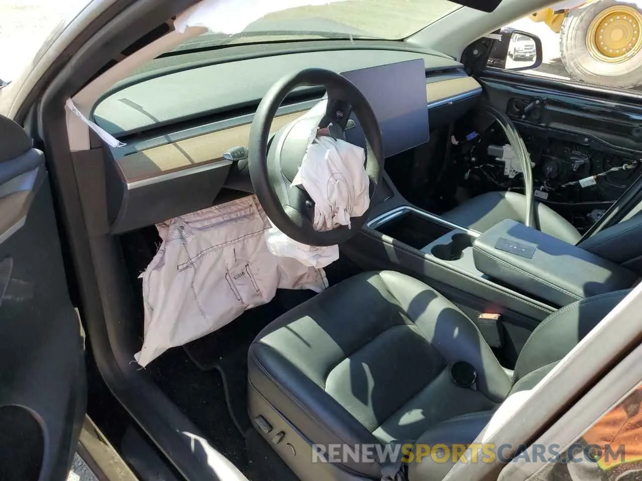 8 Photograph of a damaged car 7SAYGAEE4PF695123 TESLA MODEL Y 2023