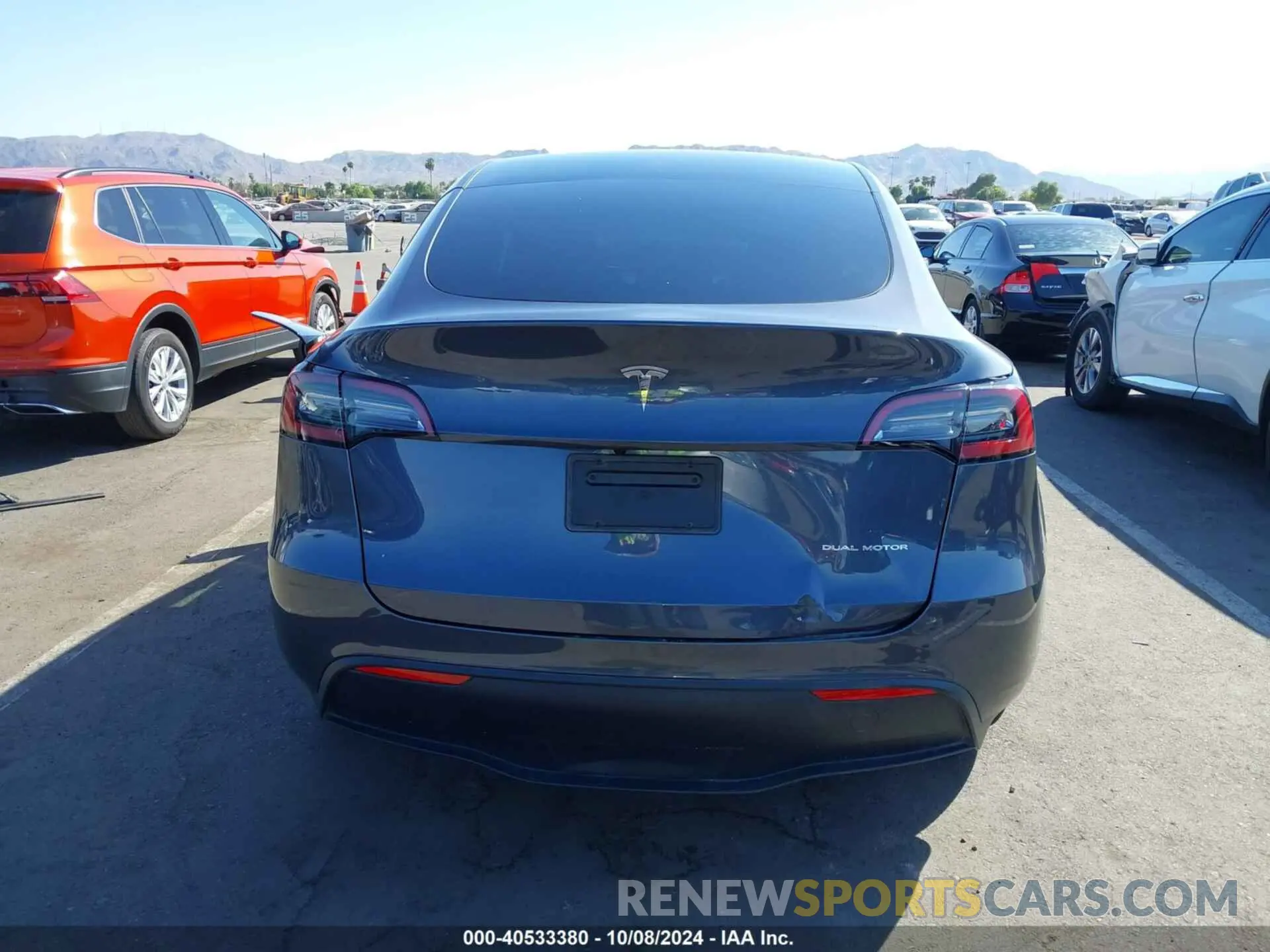 17 Photograph of a damaged car 7SAYGAEE4PF711966 TESLA MODEL Y 2023