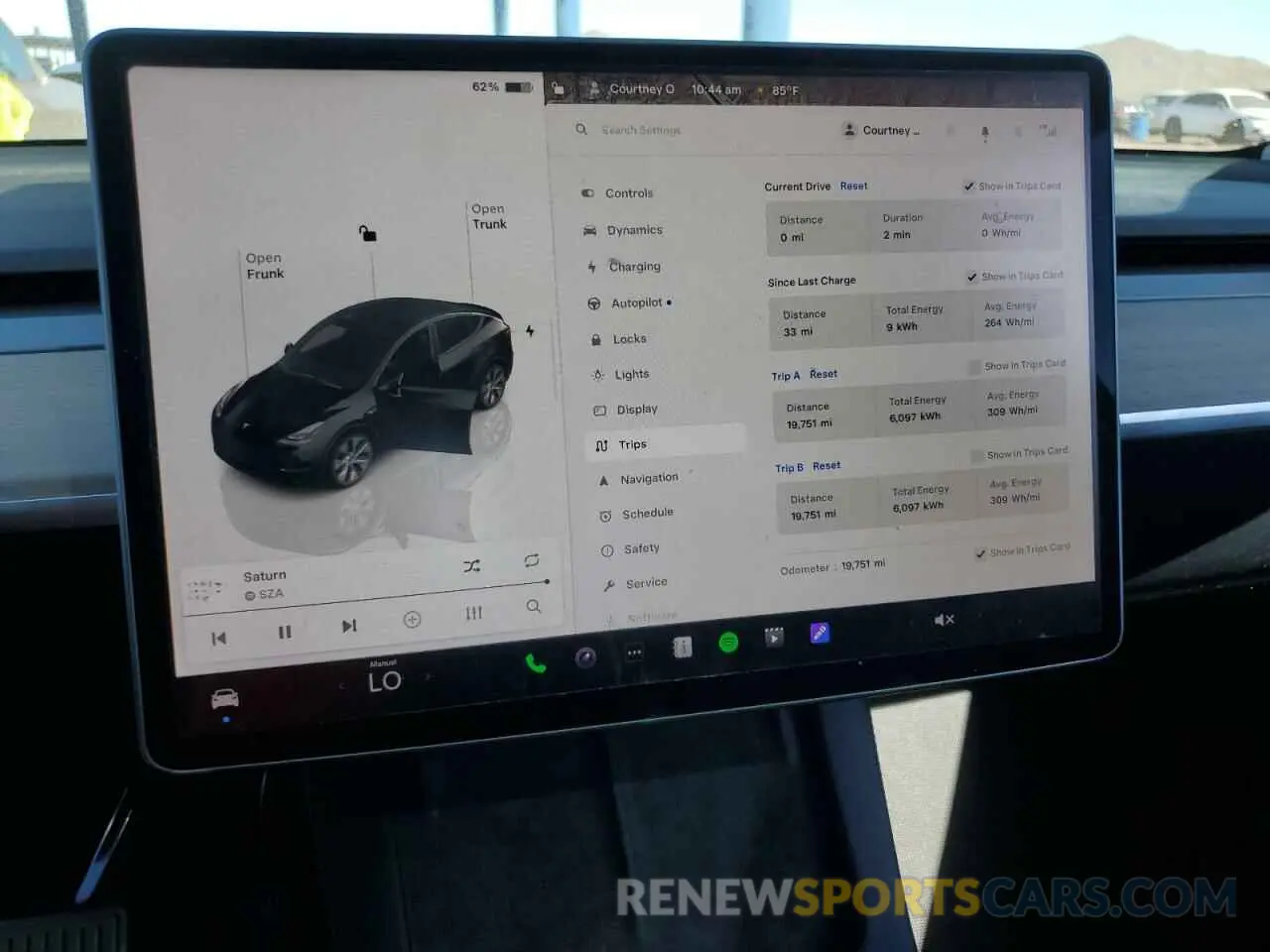 9 Photograph of a damaged car 7SAYGAEE4PF738942 TESLA MODEL Y 2023