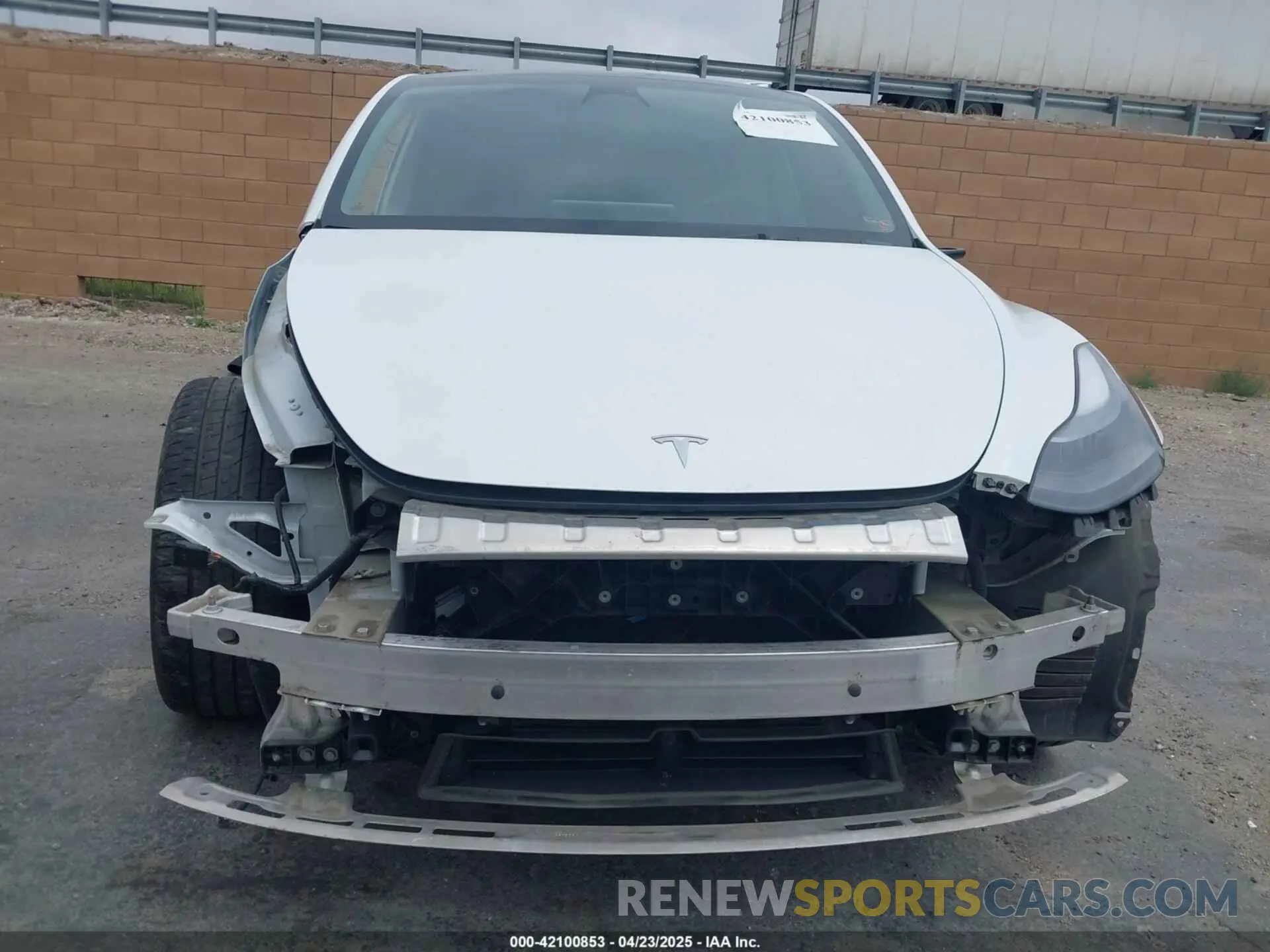 13 Photograph of a damaged car 7SAYGAEE4PF752629 TESLA MODEL Y 2023