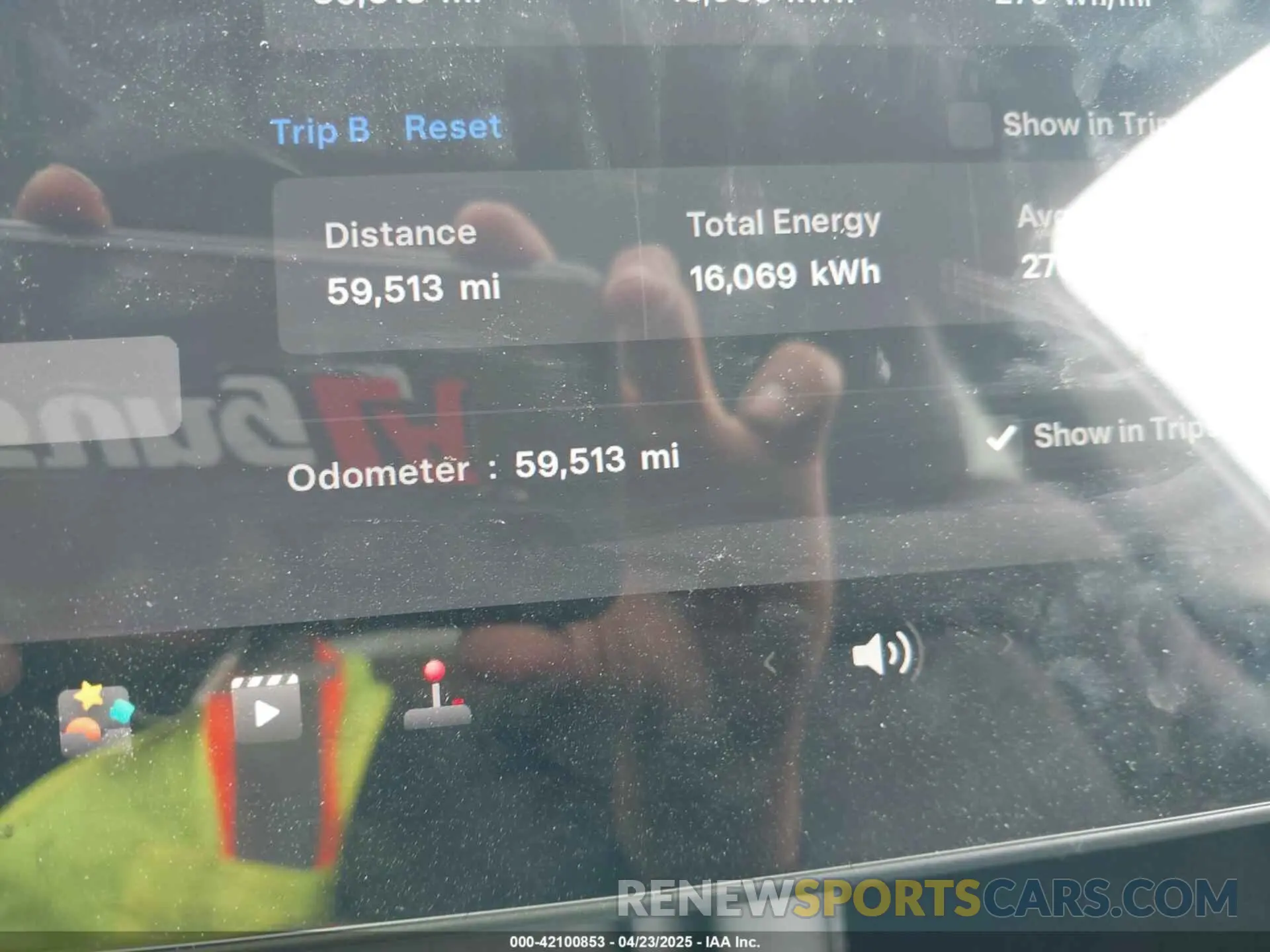 16 Photograph of a damaged car 7SAYGAEE4PF752629 TESLA MODEL Y 2023