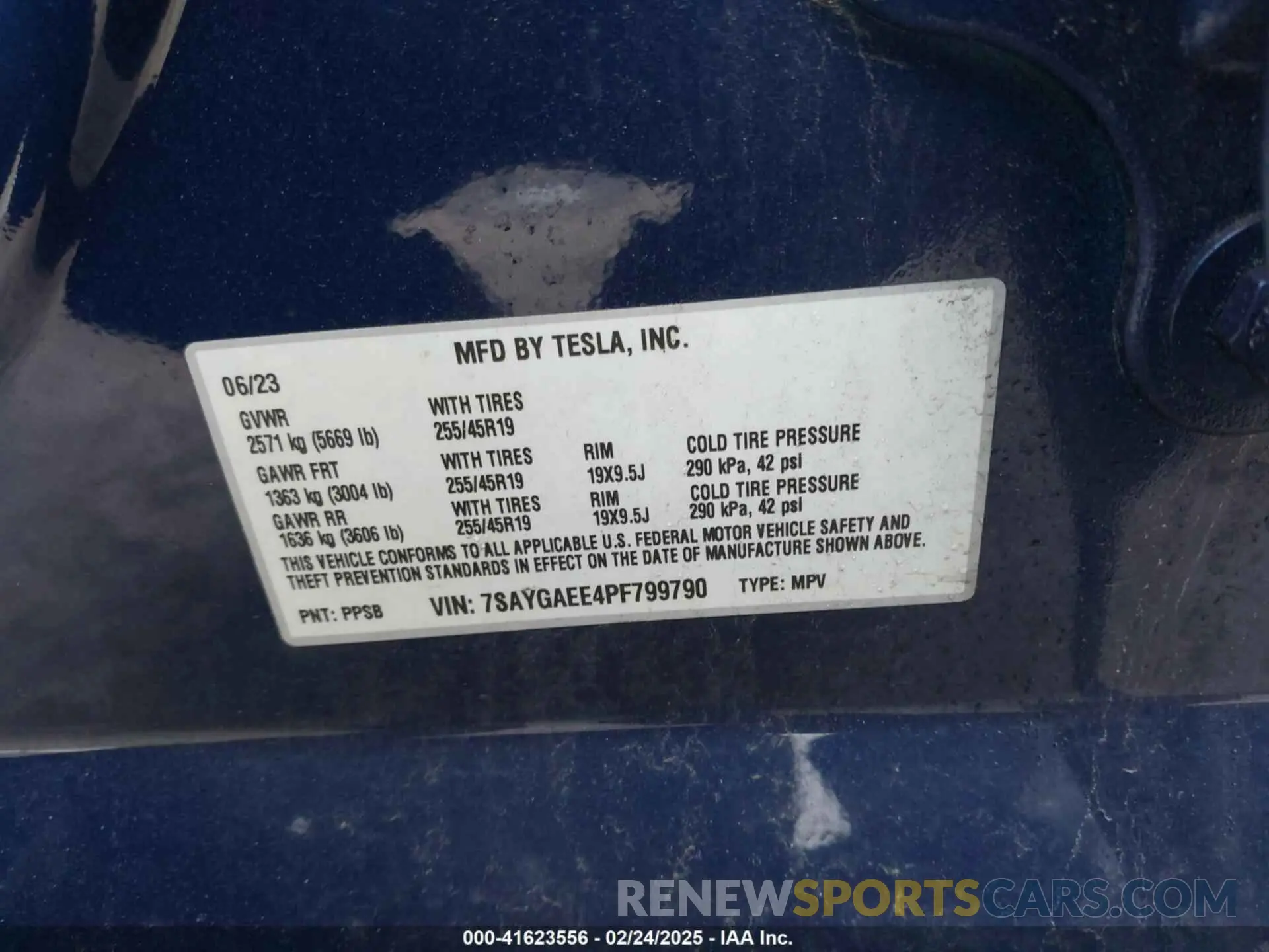 9 Photograph of a damaged car 7SAYGAEE4PF799790 TESLA MODEL Y 2023