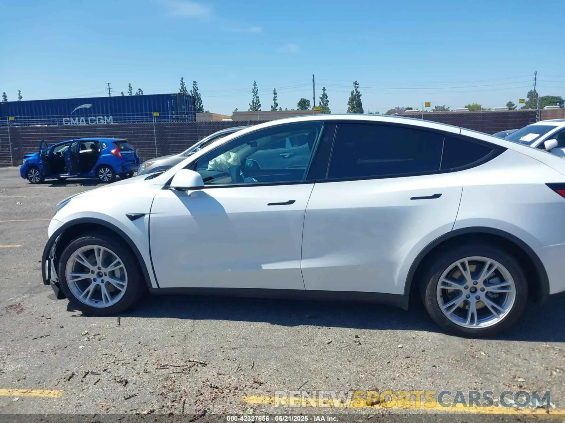 14 Photograph of a damaged car 7SAYGAEE4PF851063 TESLA MODEL Y 2023