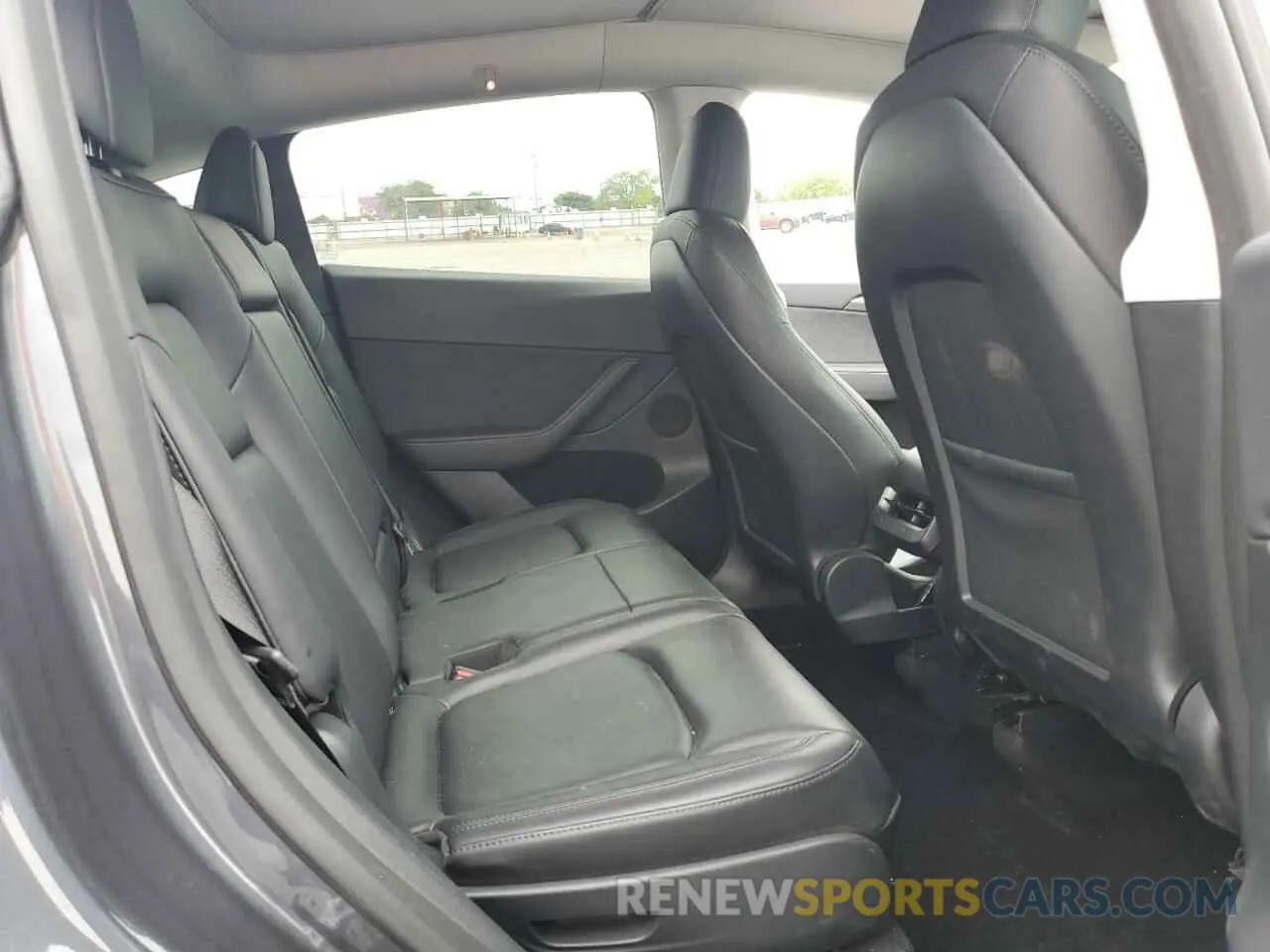 10 Photograph of a damaged car 7SAYGAEE4PF879736 TESLA MODEL Y 2023